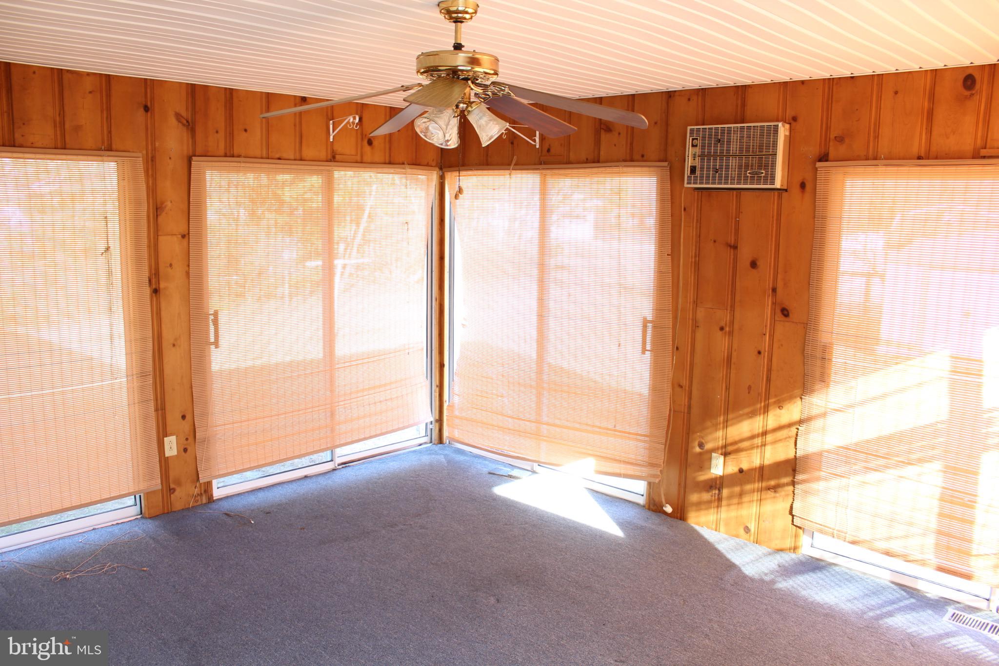 SIERRA MANOR - Residential