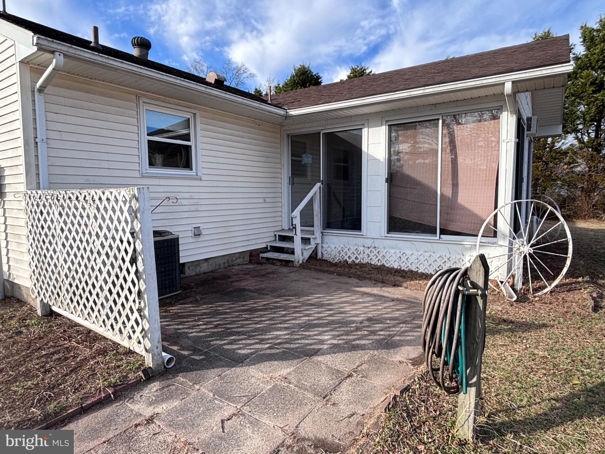 SIERRA MANOR - Residential