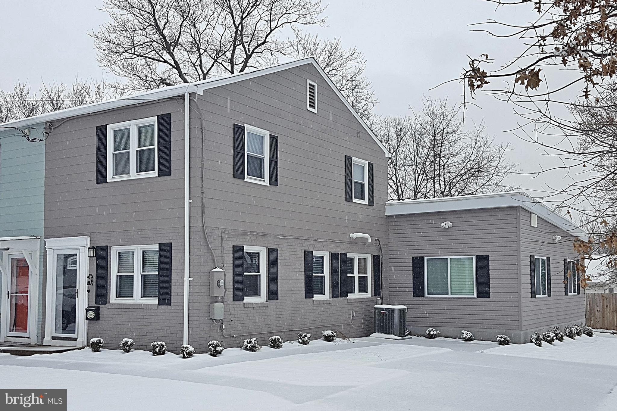 HUNTINGTON - Residential Lease