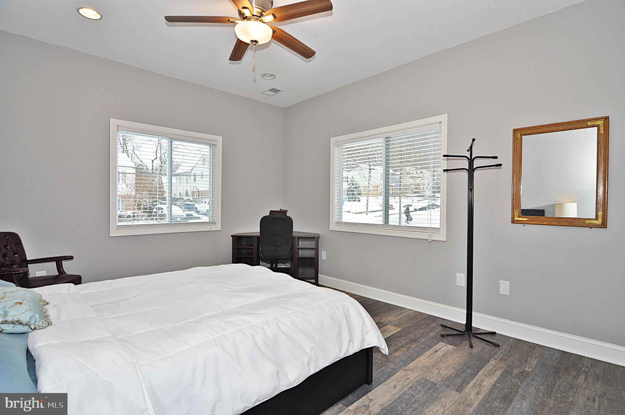 HUNTINGTON - Residential Lease