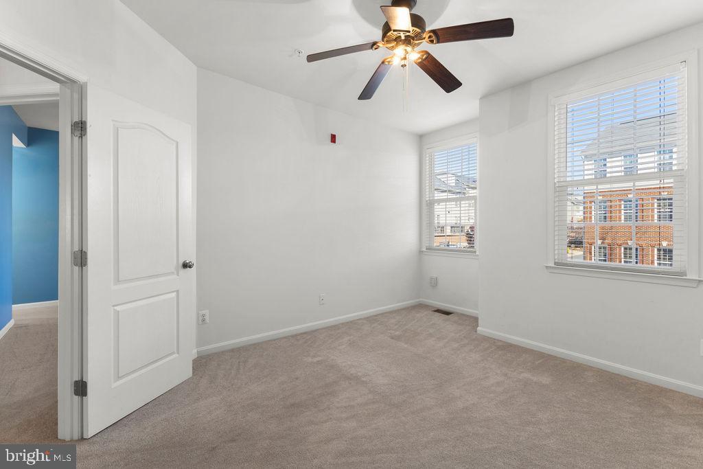 LINDEN ROW CONDOMINIUM - Residential Lease