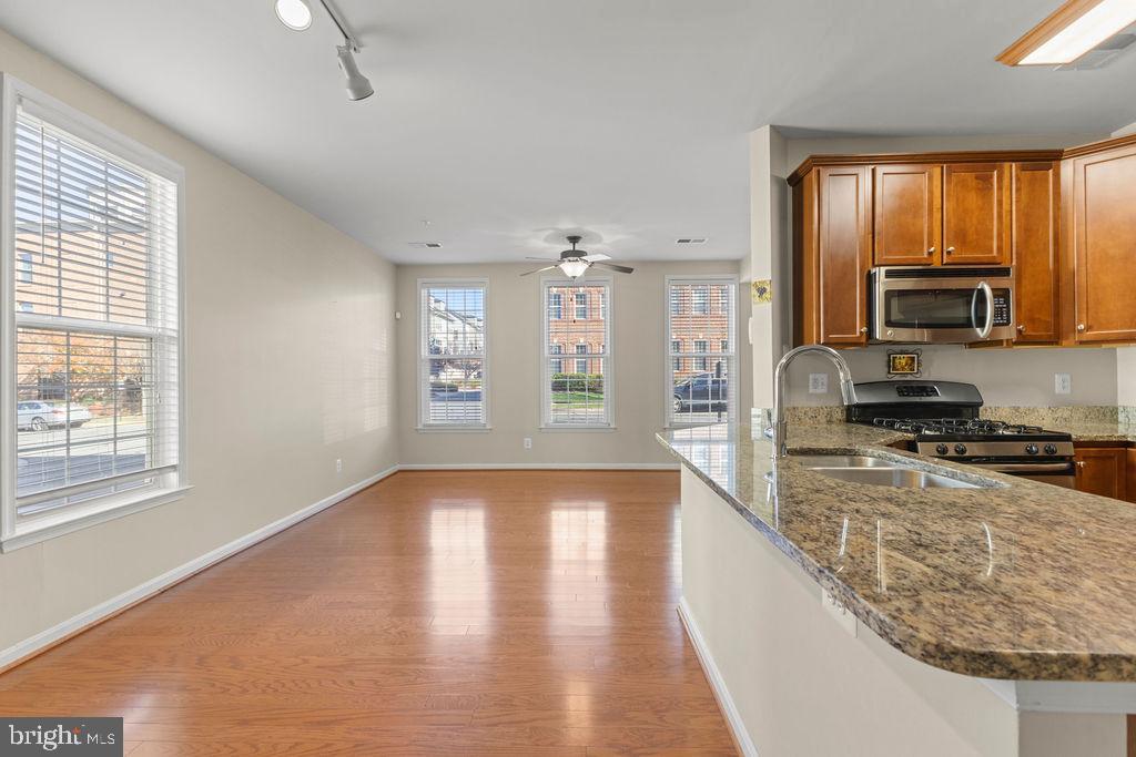 LINDEN ROW CONDOMINIUM - Residential Lease