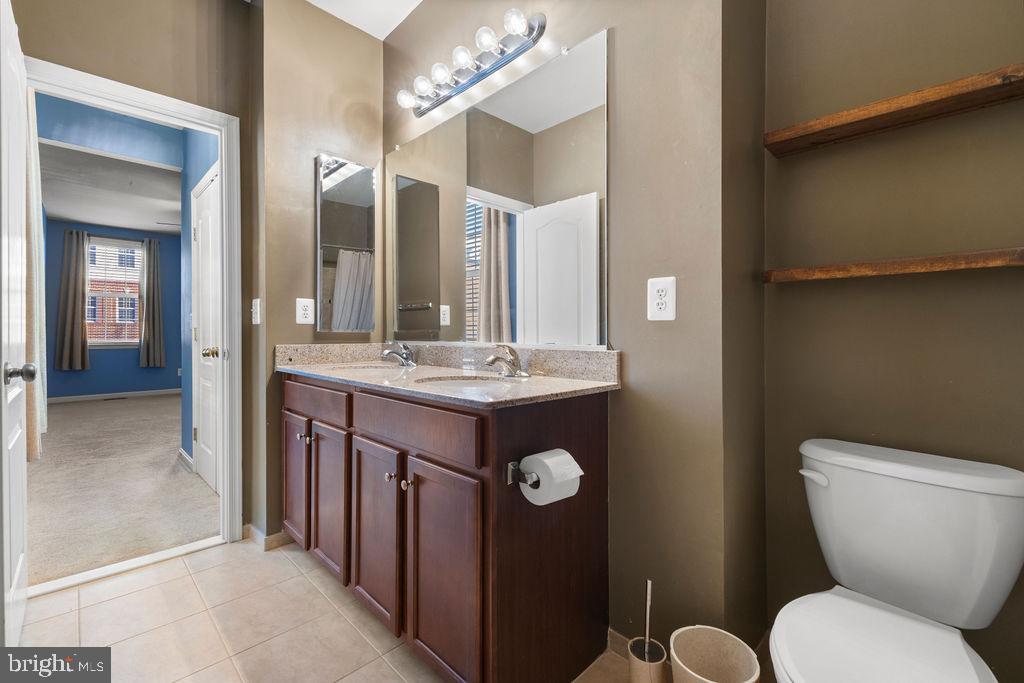 LINDEN ROW CONDOMINIUM - Residential Lease