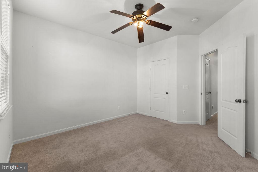 LINDEN ROW CONDOMINIUM - Residential Lease