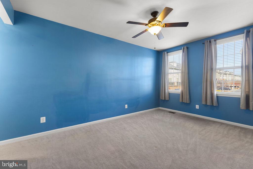 LINDEN ROW CONDOMINIUM - Residential Lease