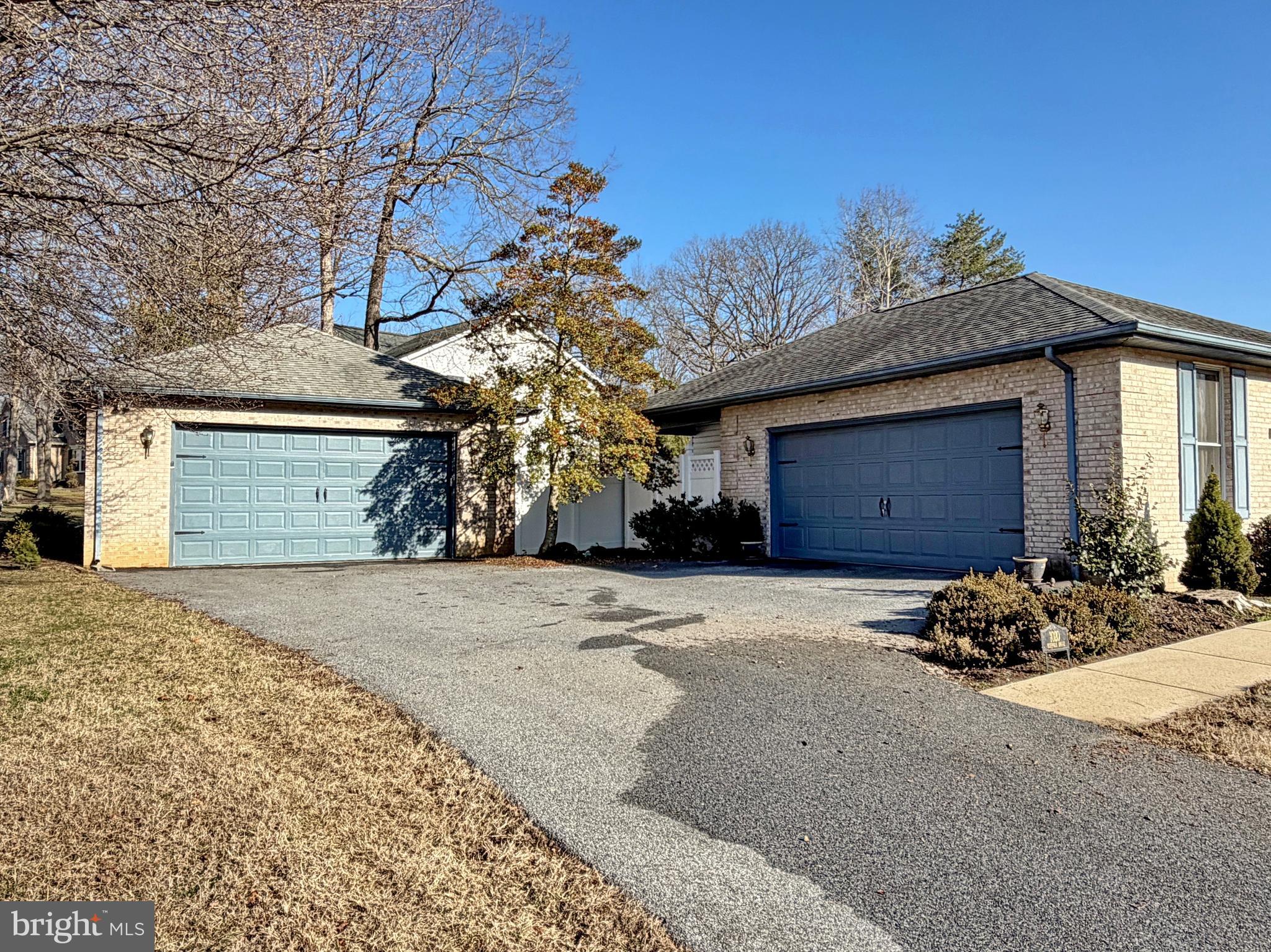 KINGS GRANT - Residential