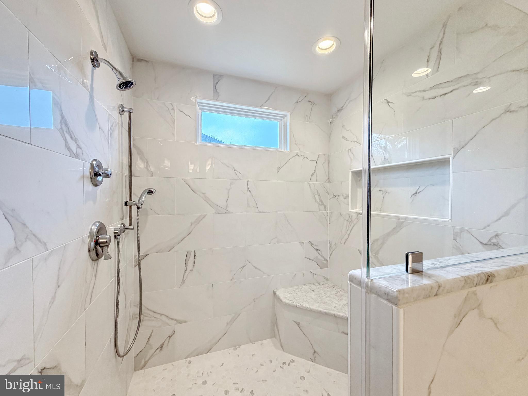 KINGS GRANT - Residential