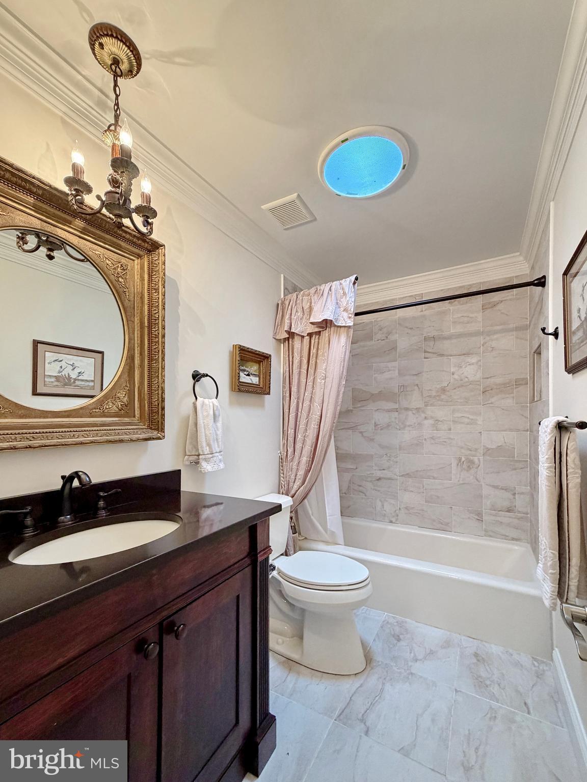 KINGS GRANT - Residential