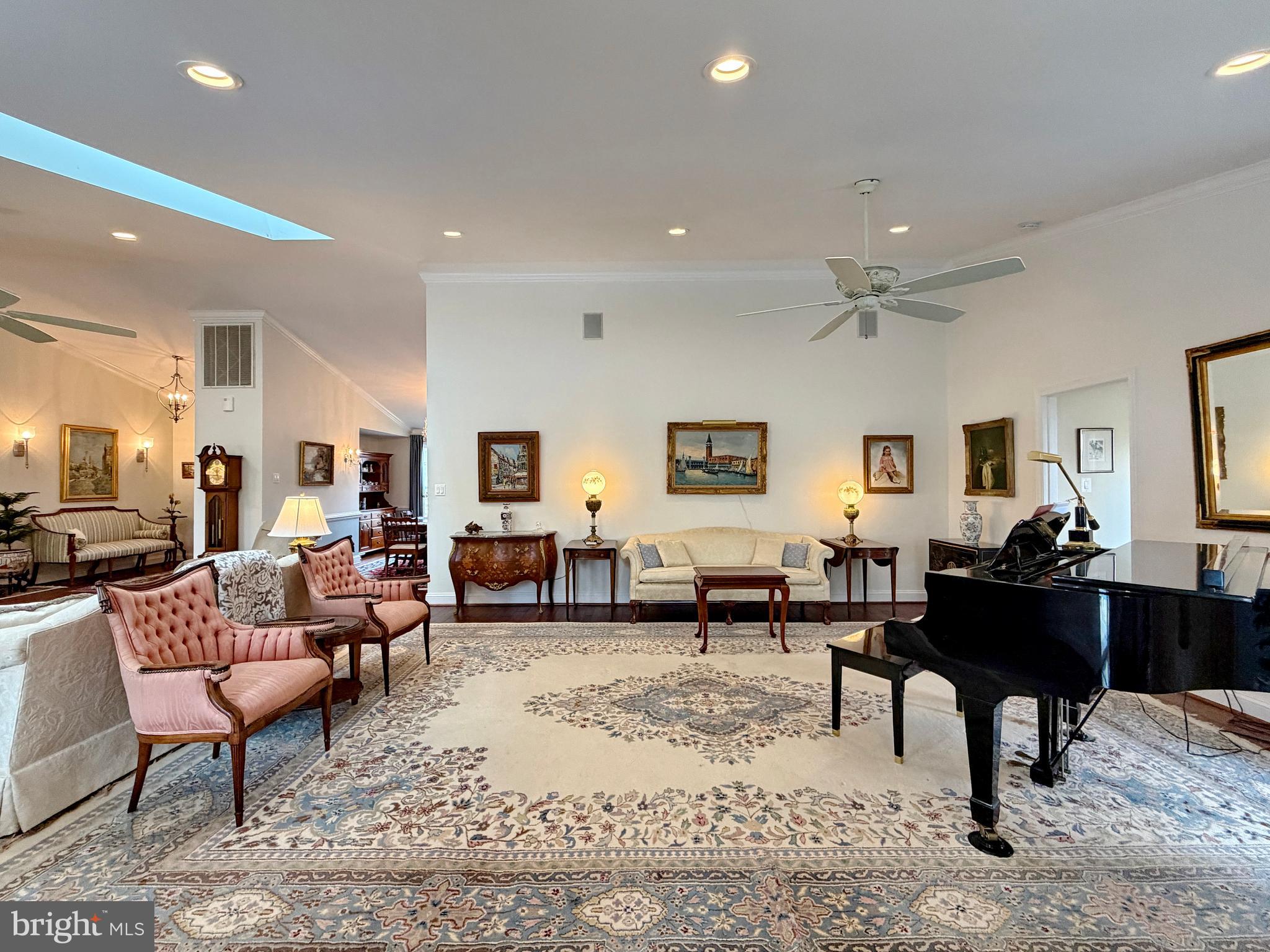 KINGS GRANT - Residential