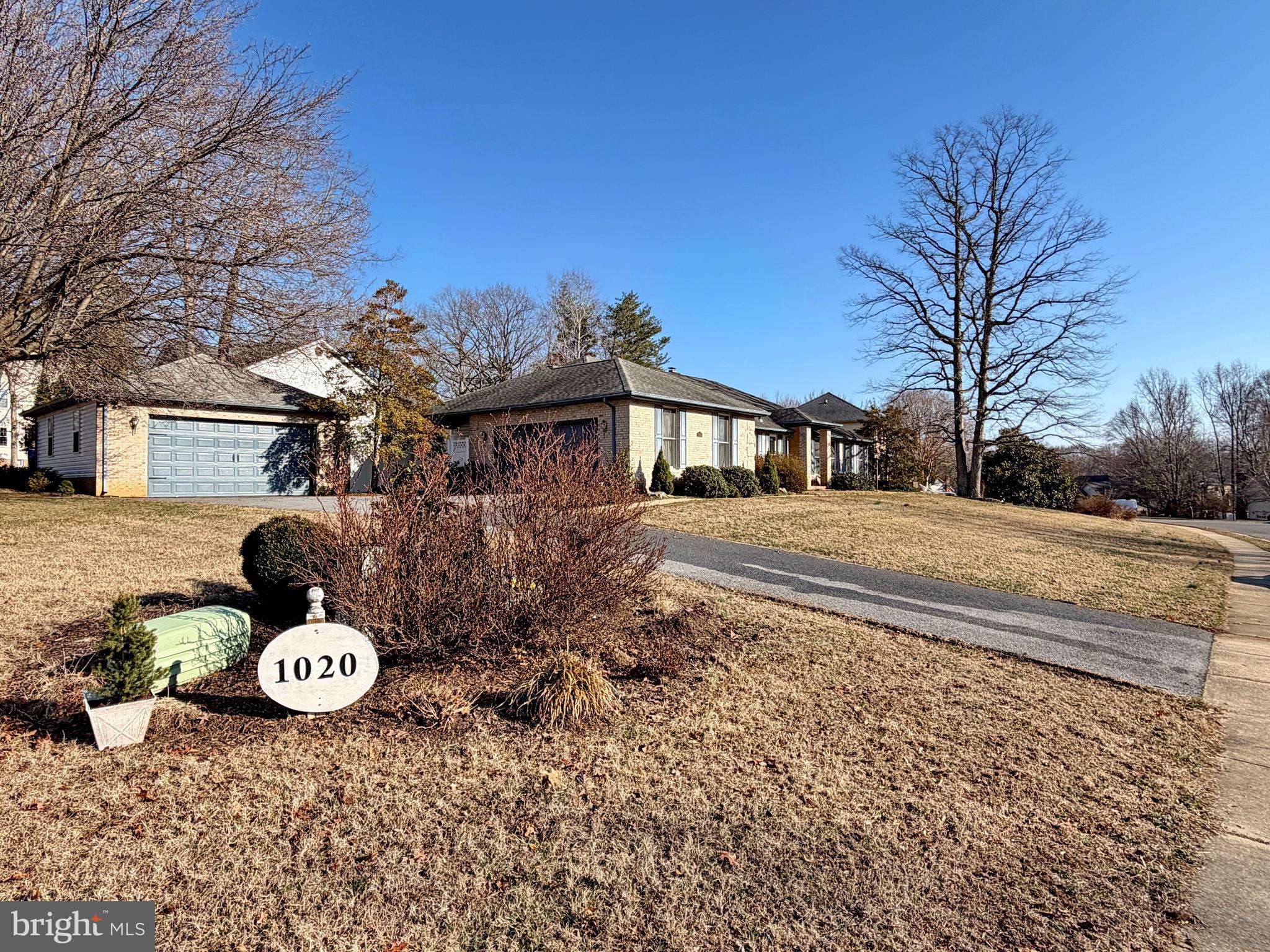 KINGS GRANT - Residential