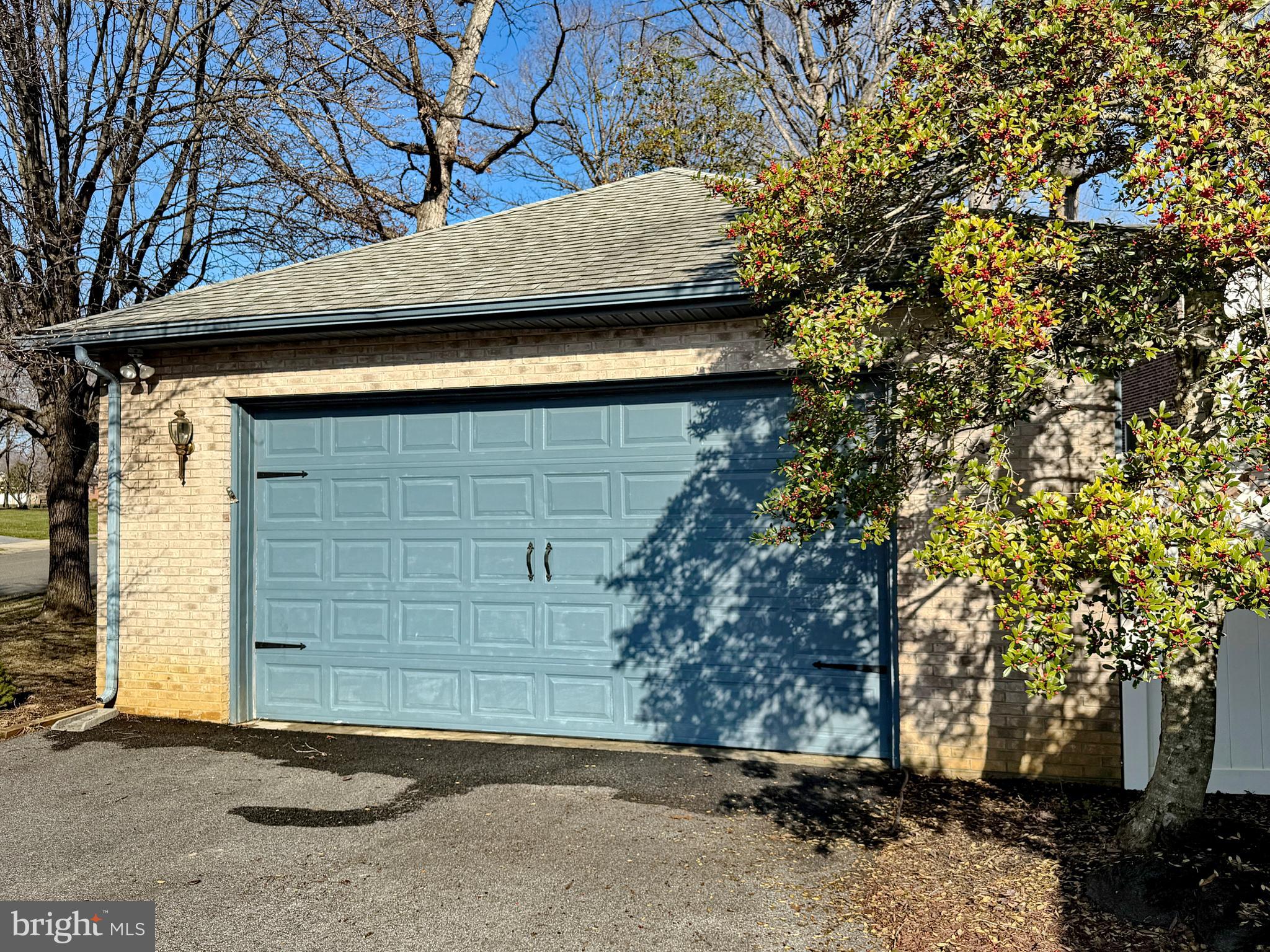 KINGS GRANT - Residential