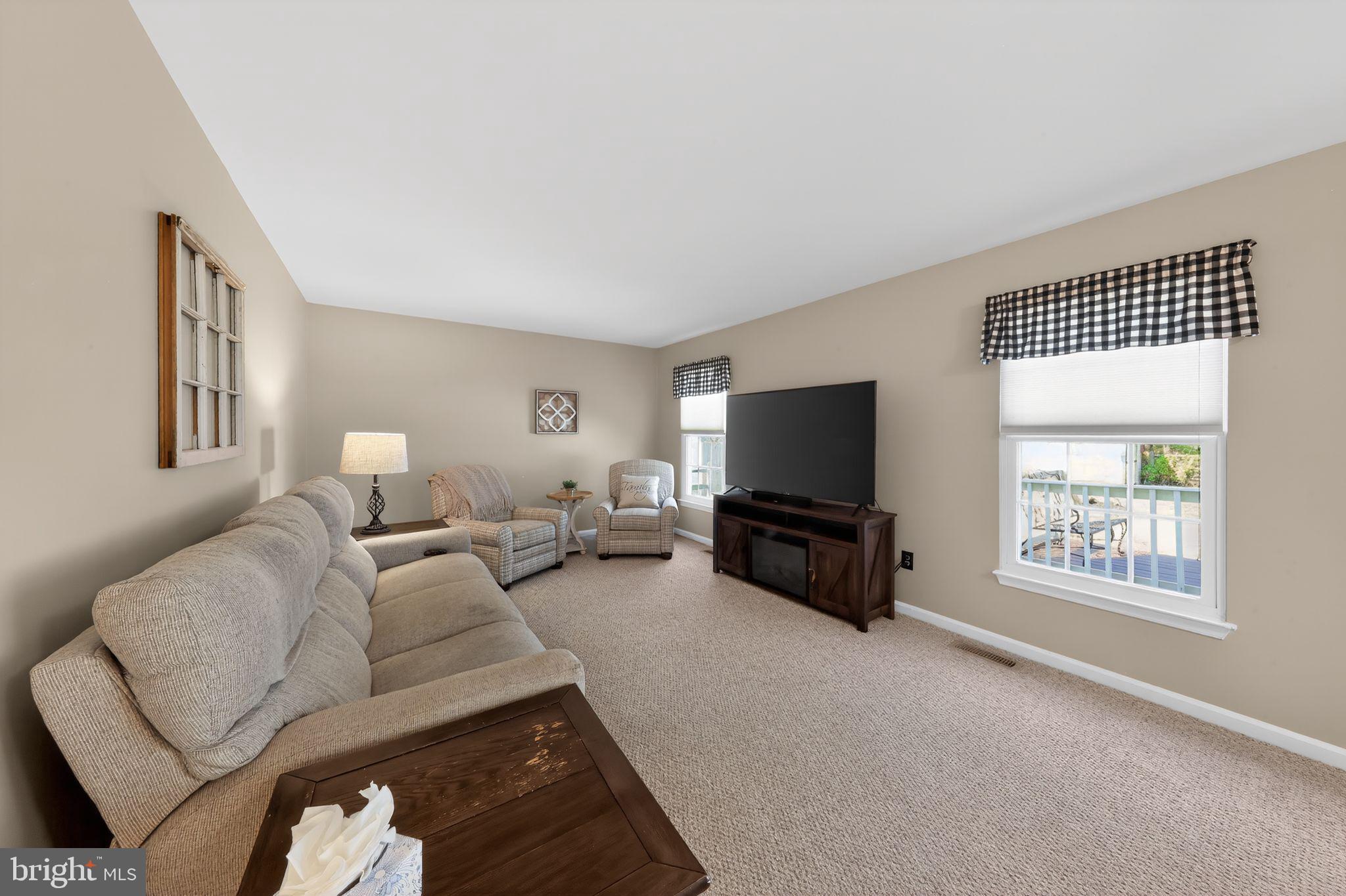 CHANDELEUR WOODS - Residential