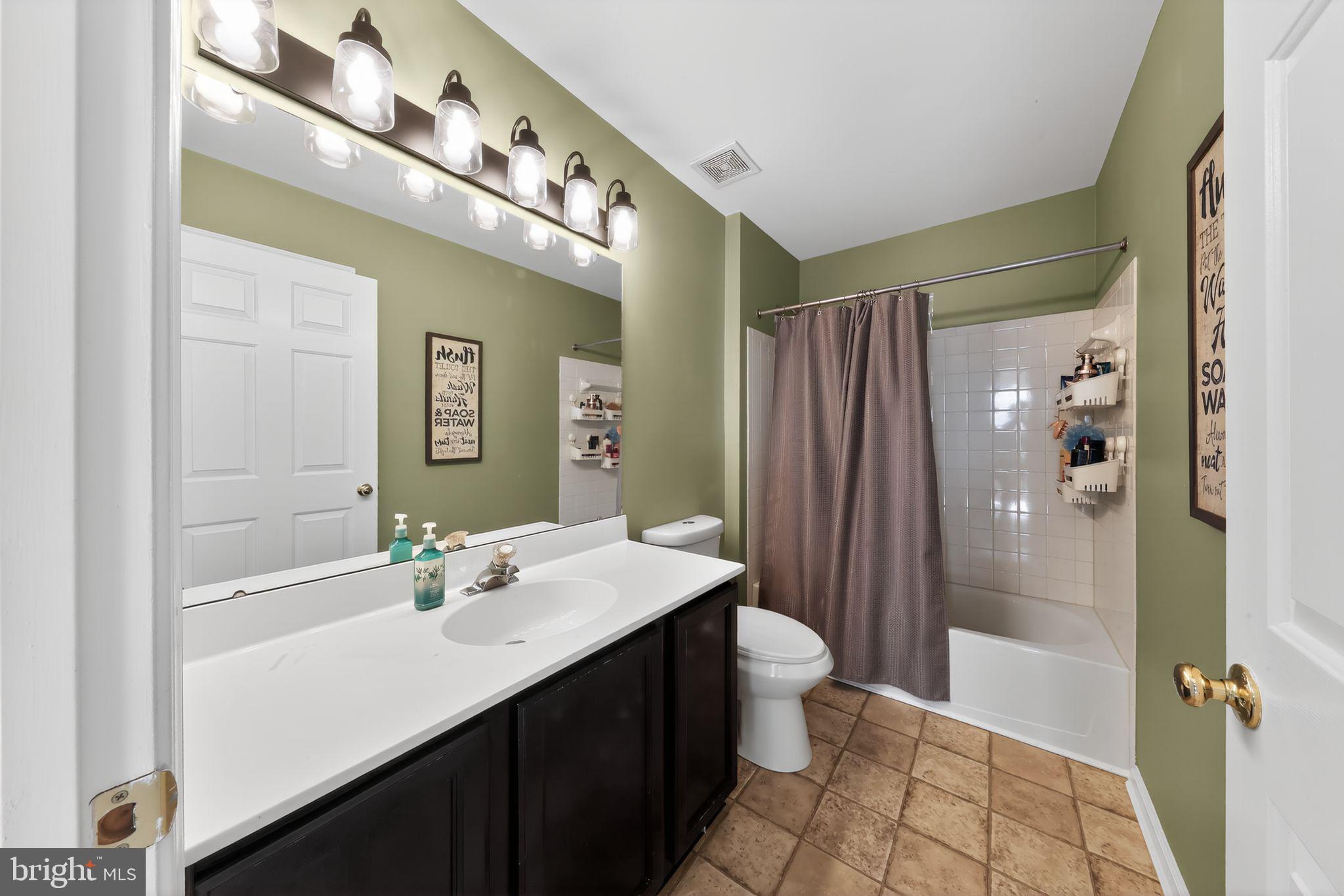 CHANDELEUR WOODS - Residential