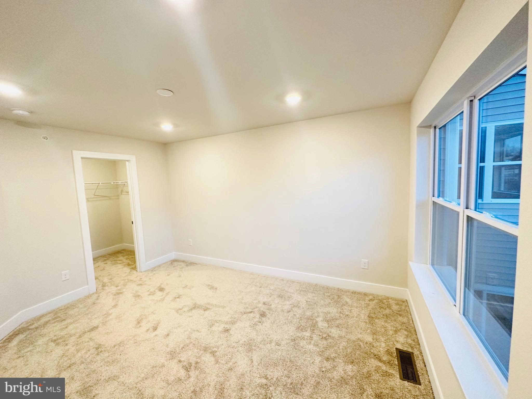 VILLAGES AT SPRING HILL - Residential Lease