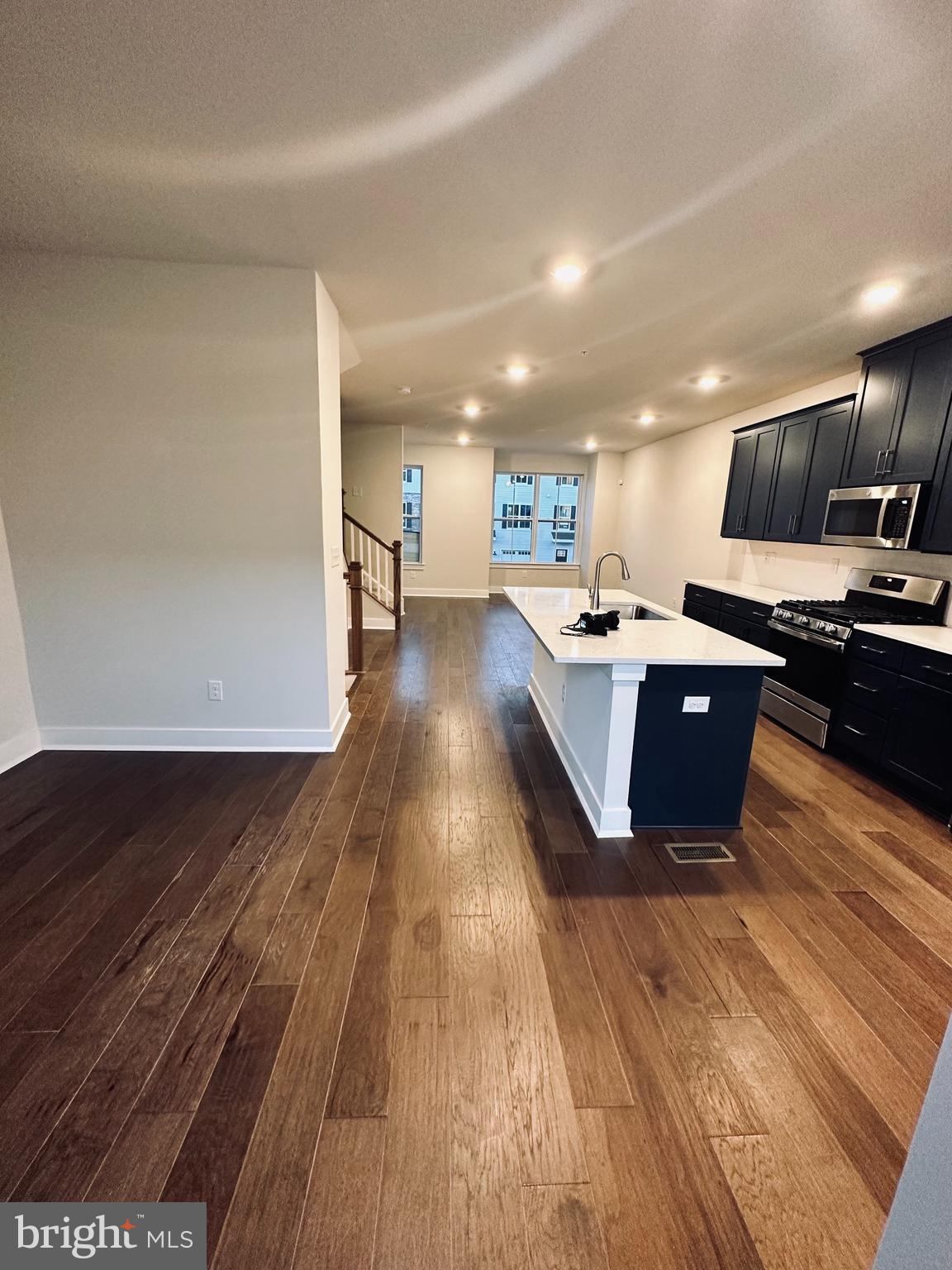 VILLAGES AT SPRING HILL - Residential Lease