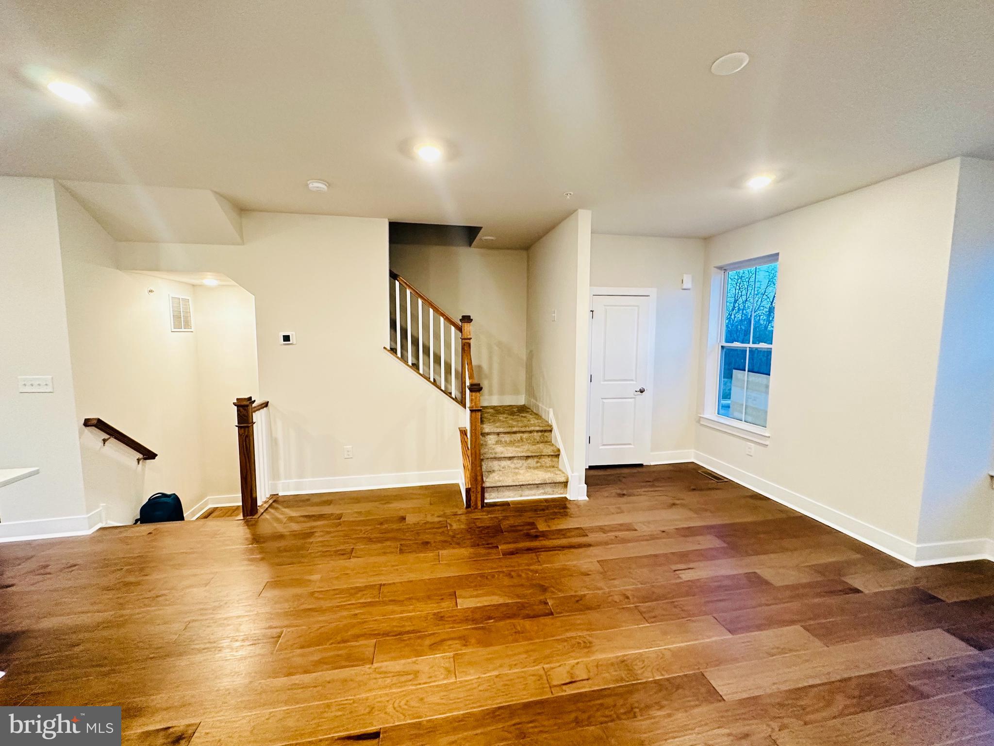 VILLAGES AT SPRING HILL - Residential Lease