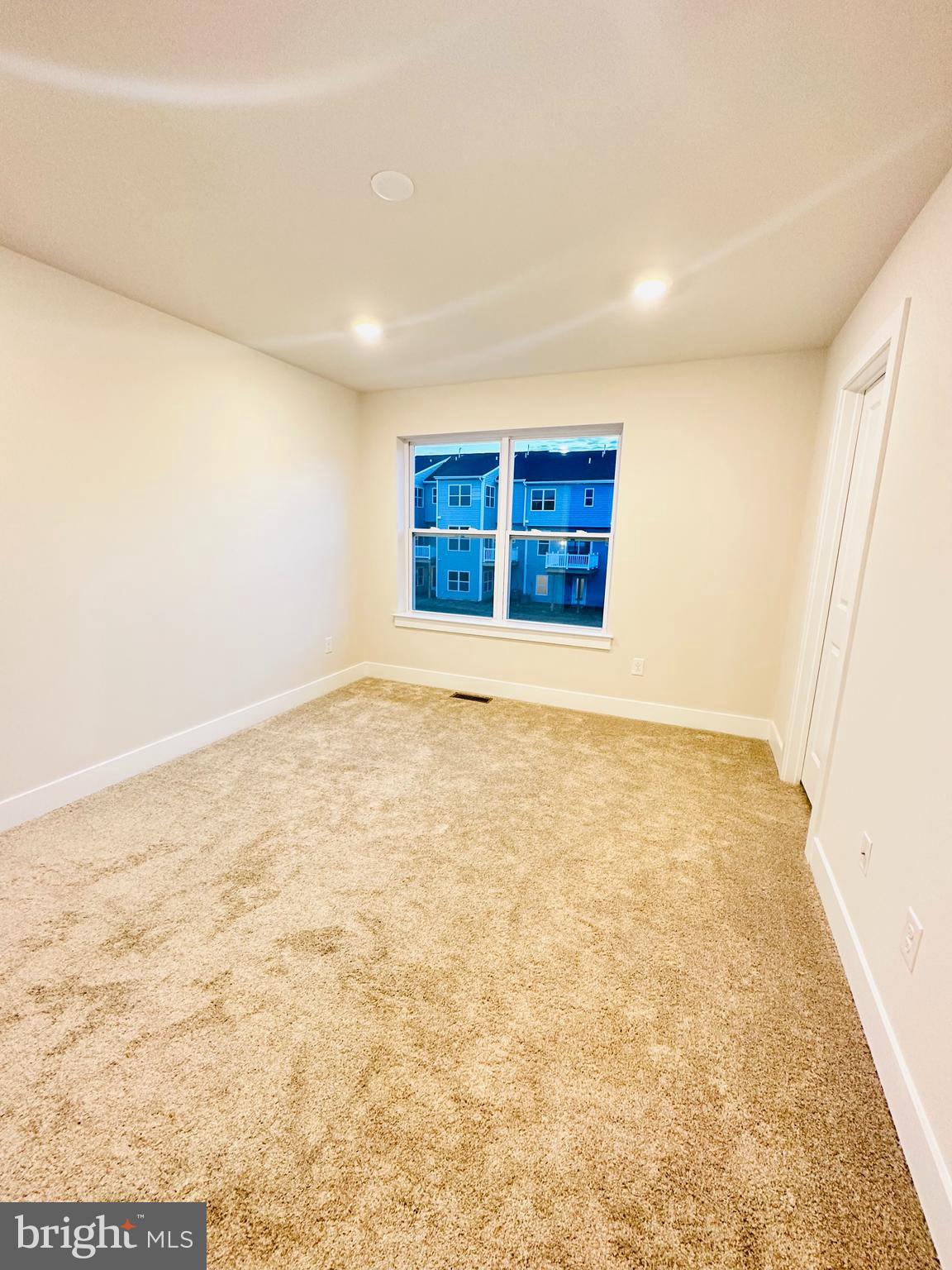 VILLAGES AT SPRING HILL - Residential Lease