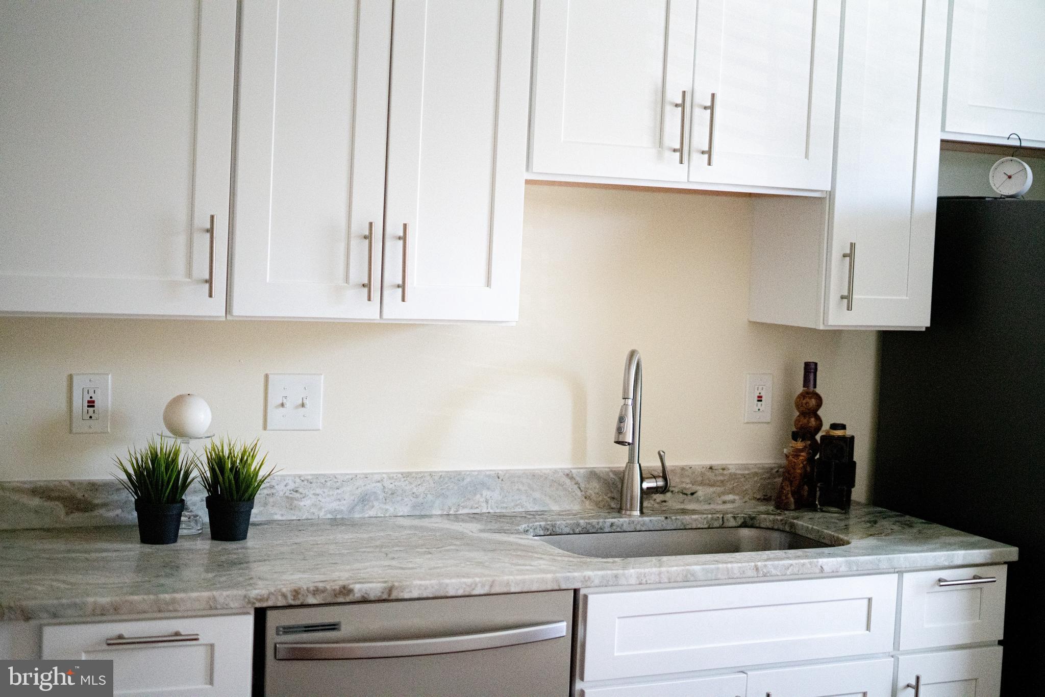 ELIZABETHS LANDING - Residential