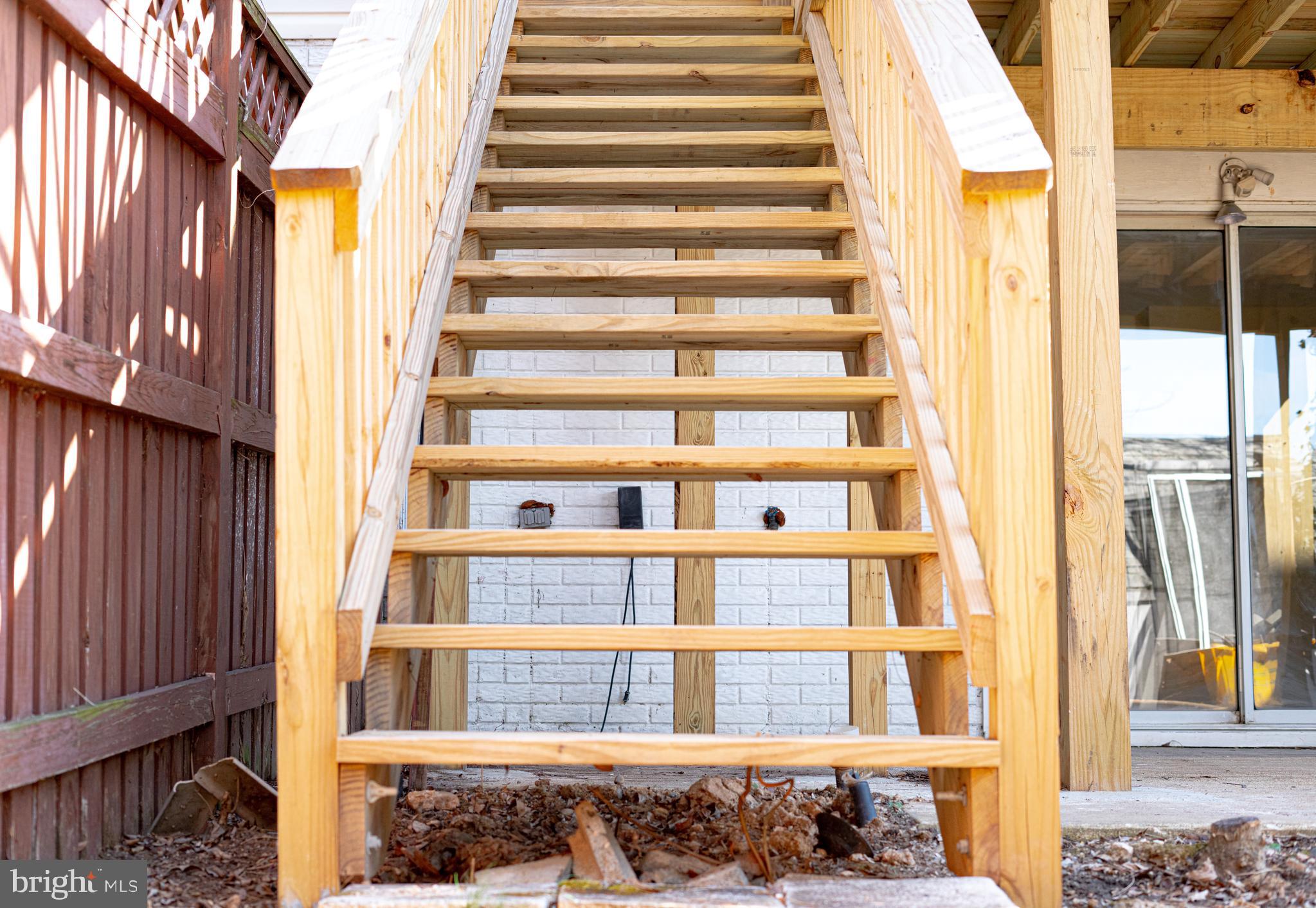 ELIZABETHS LANDING - Residential