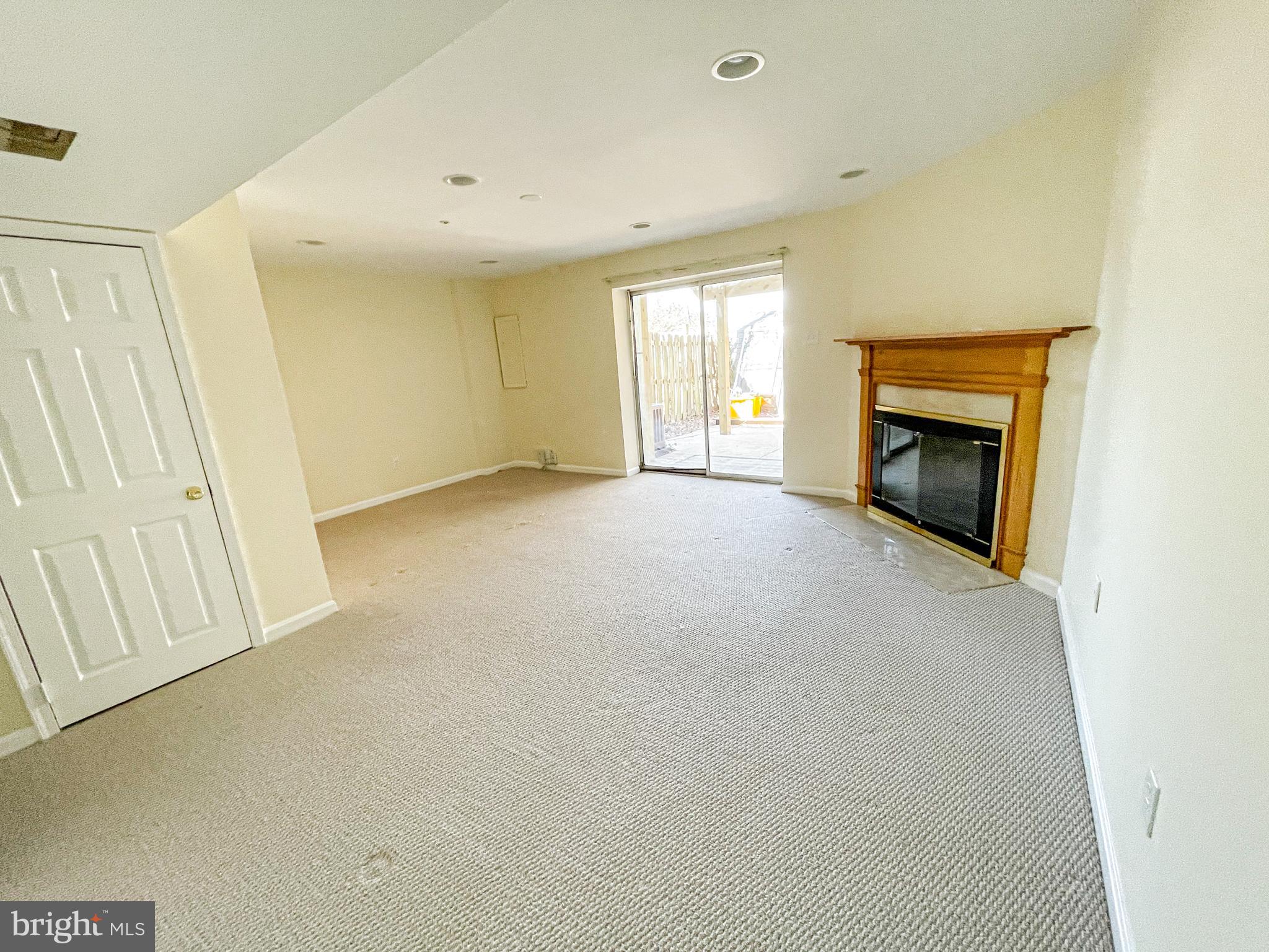 ELIZABETHS LANDING - Residential