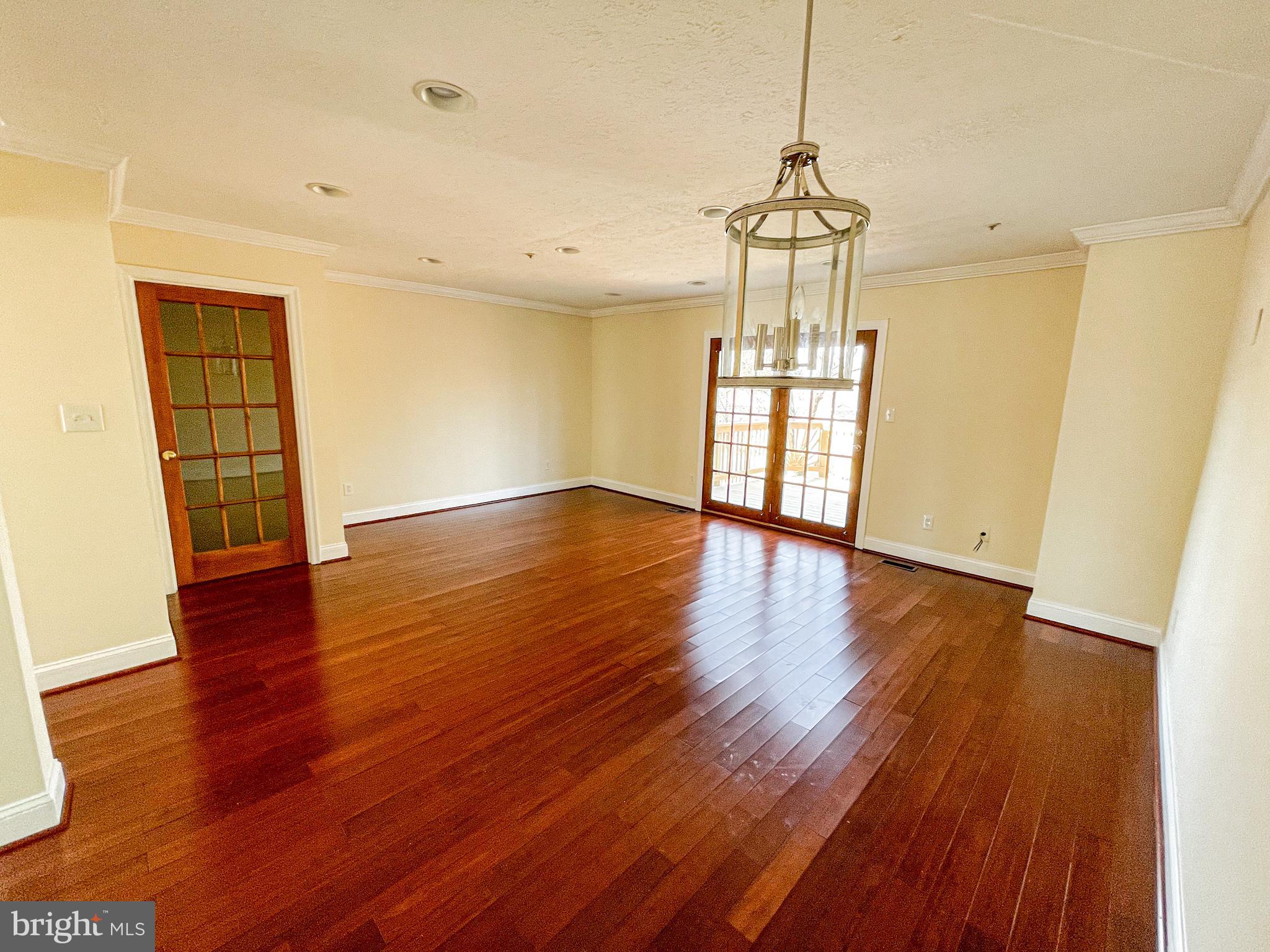 ELIZABETHS LANDING - Residential