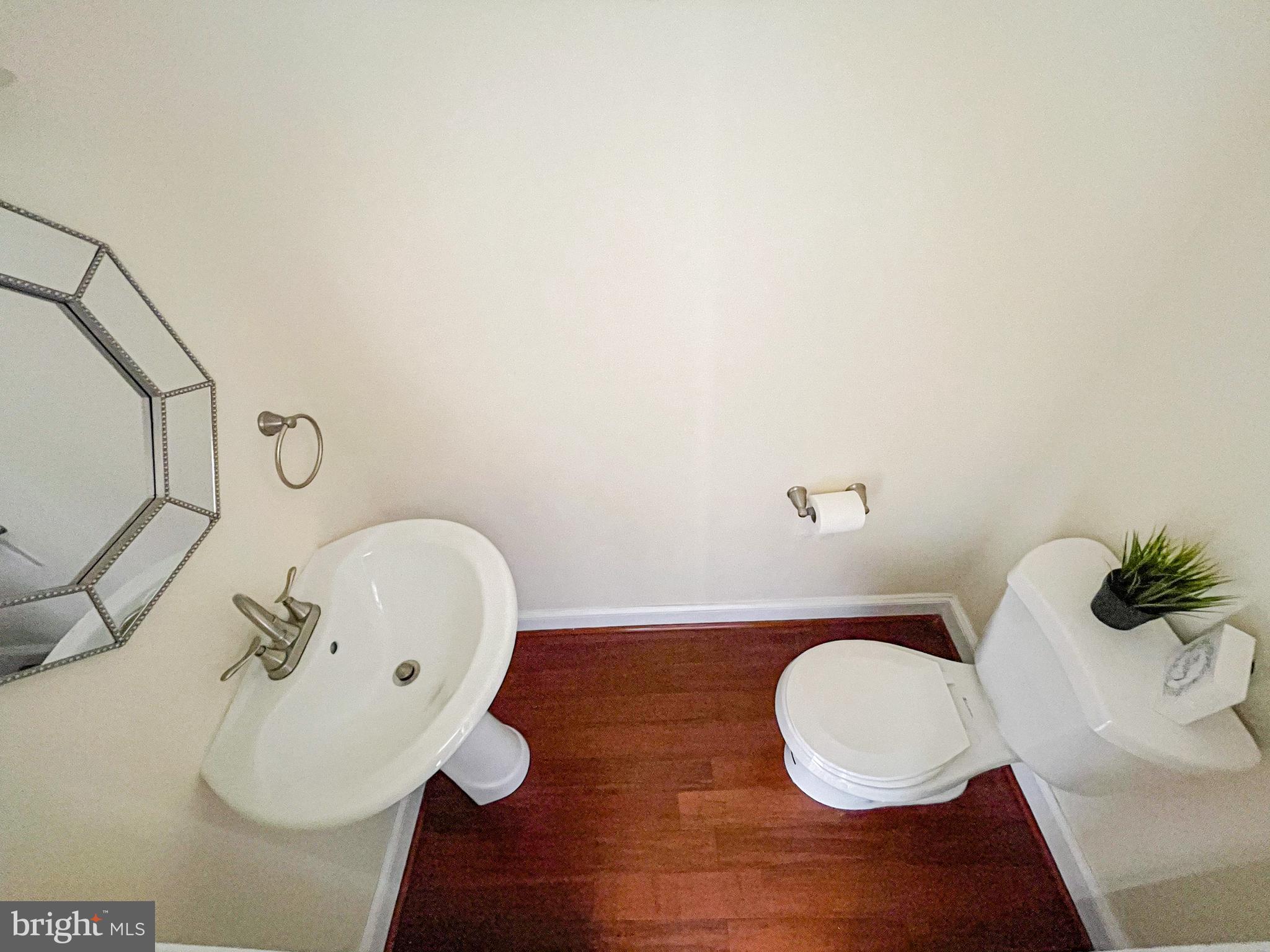 ELIZABETHS LANDING - Residential