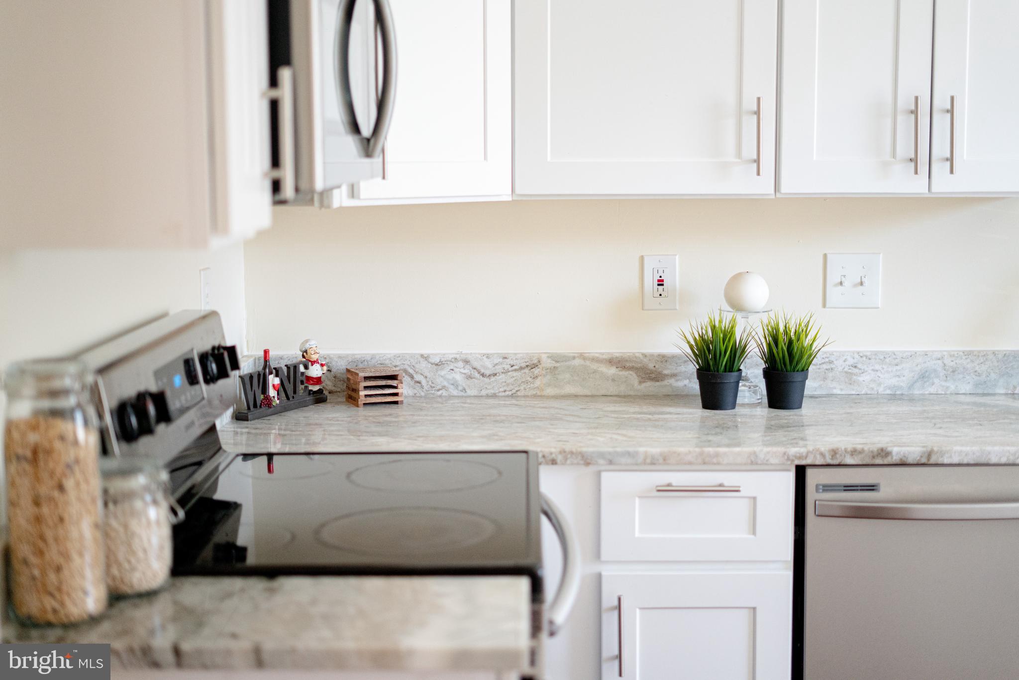 ELIZABETHS LANDING - Residential