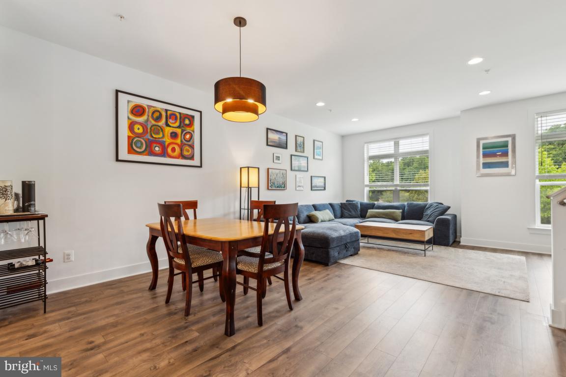 TOWER OAKS - Residential