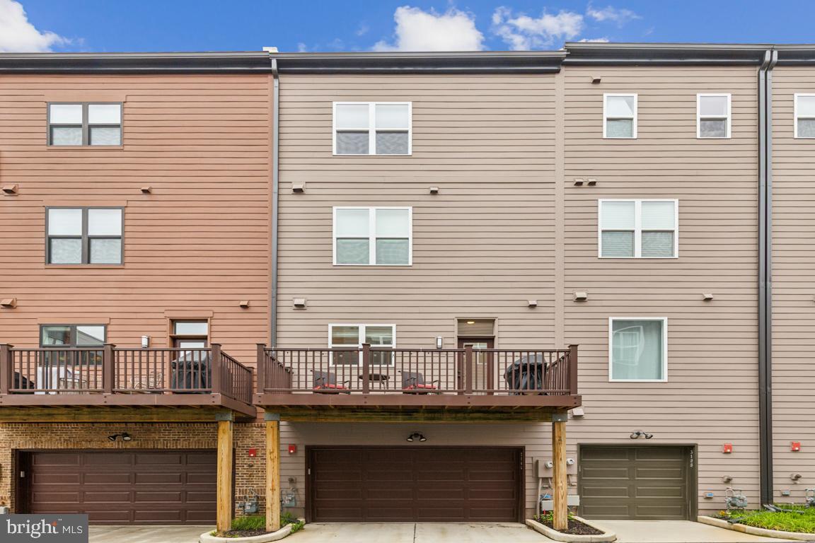 TOWER OAKS - Residential