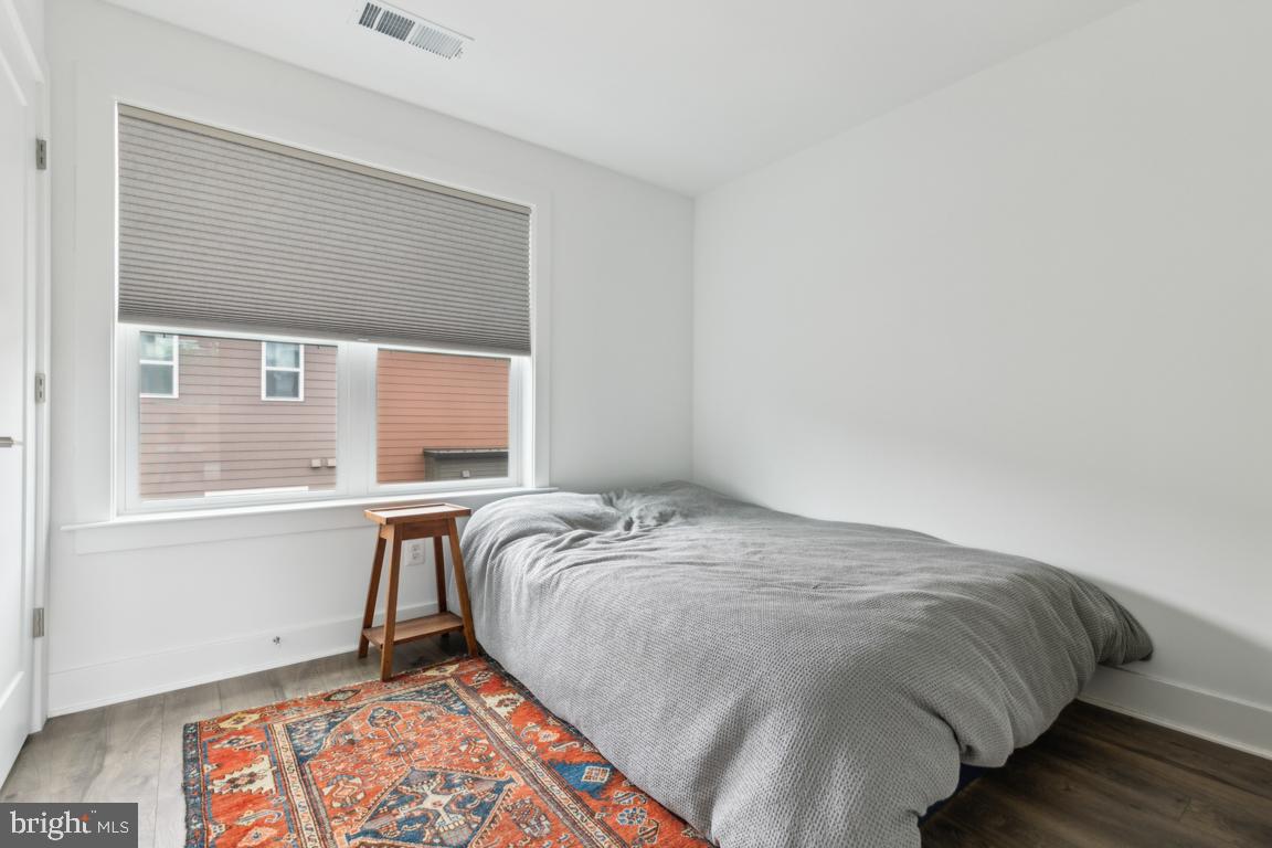 TOWER OAKS - Residential