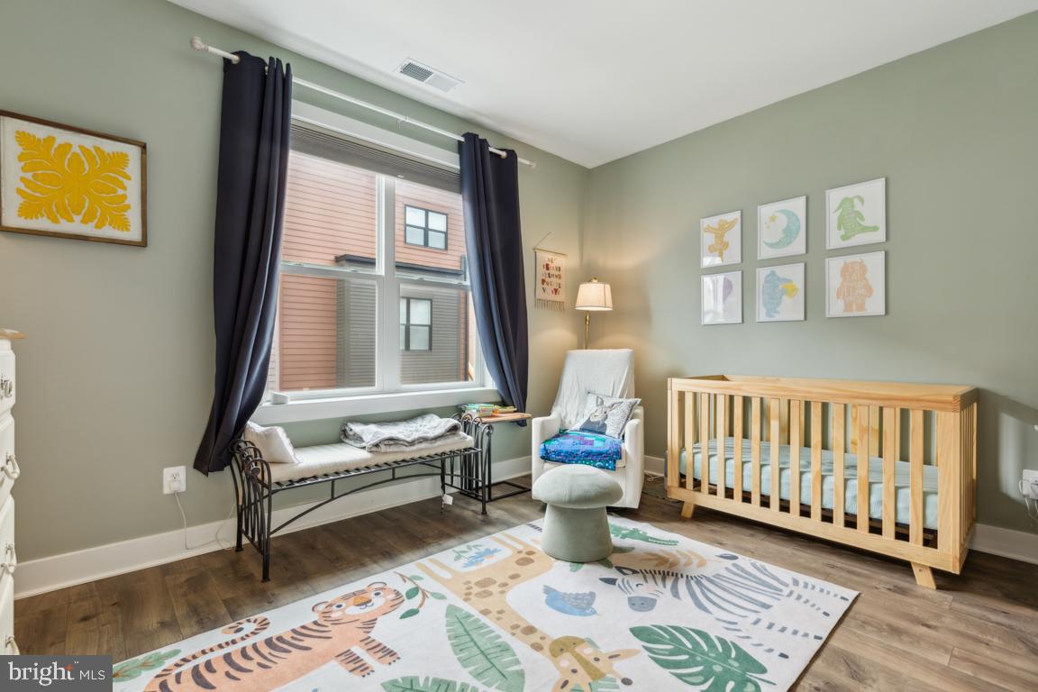 TOWER OAKS - Residential