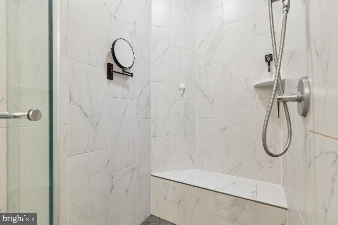 TOWER OAKS - Residential