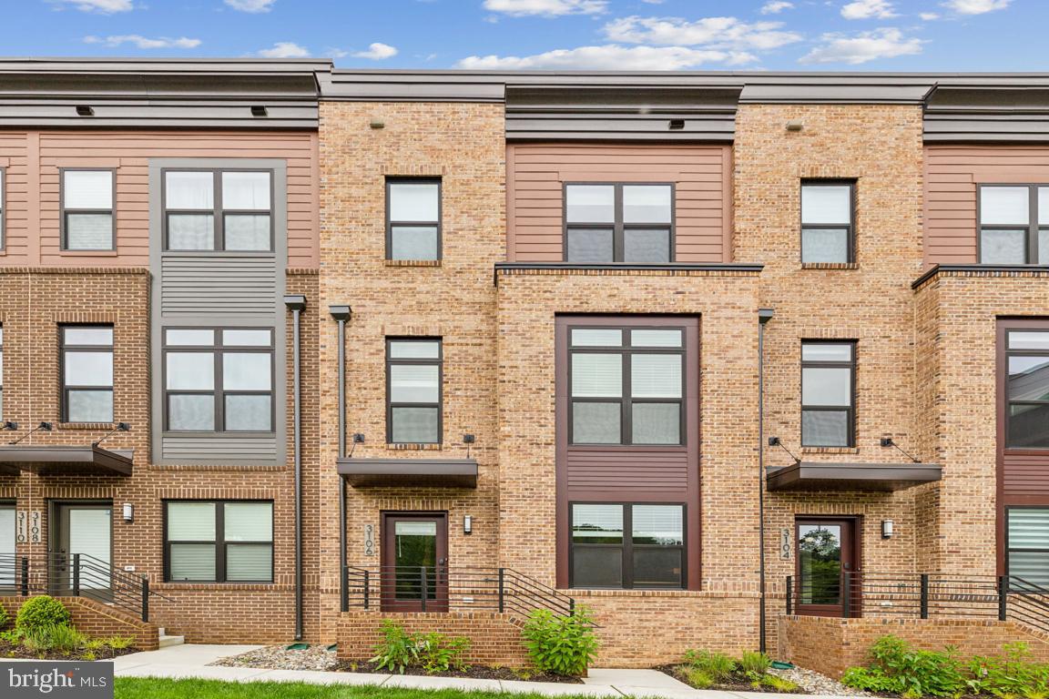 TOWER OAKS - Residential