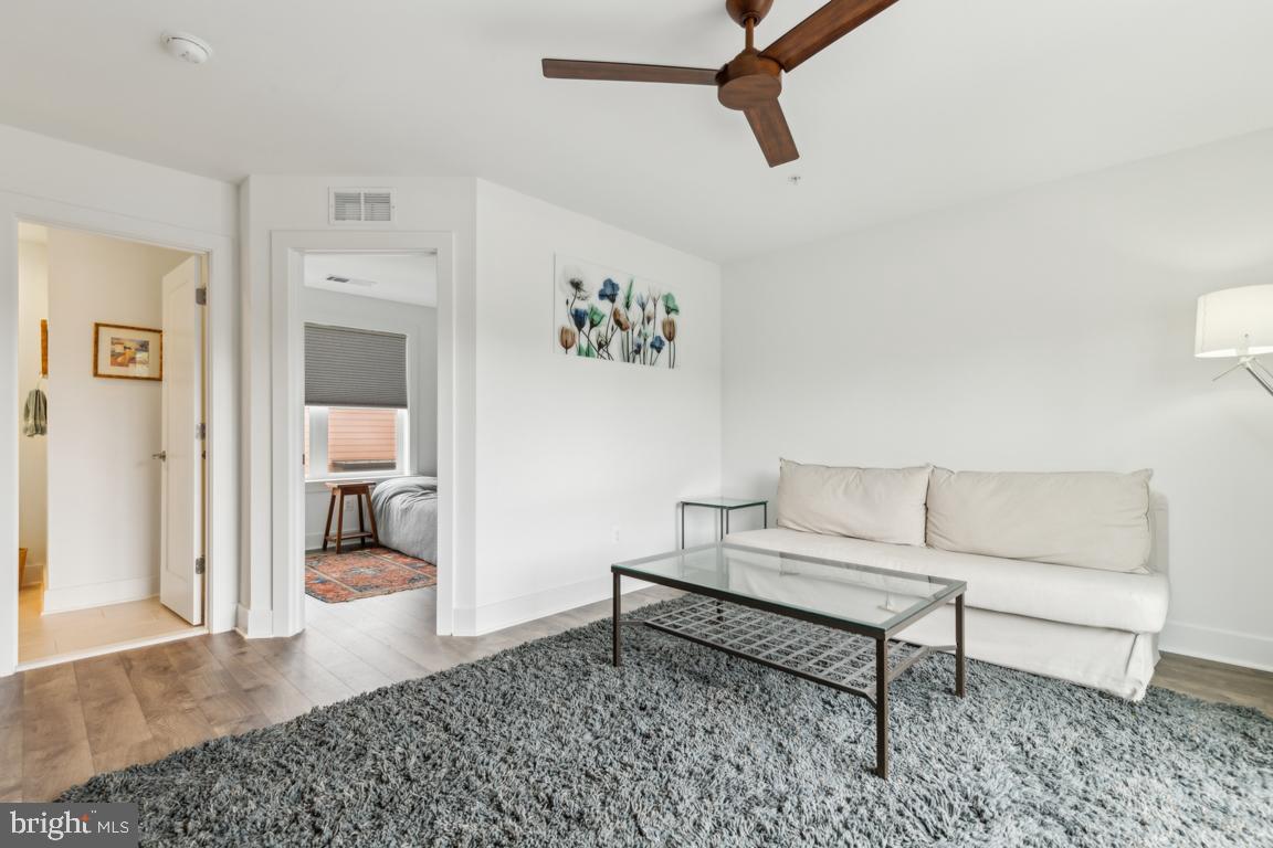 TOWER OAKS - Residential