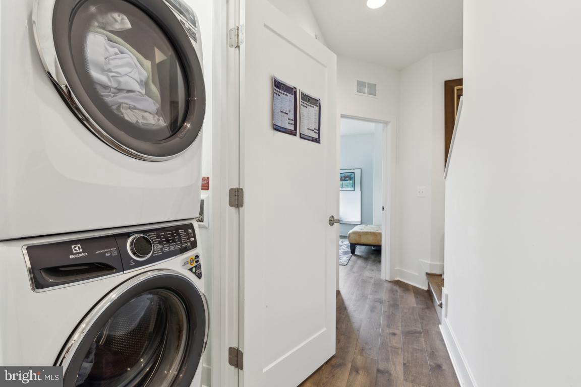 TOWER OAKS - Residential