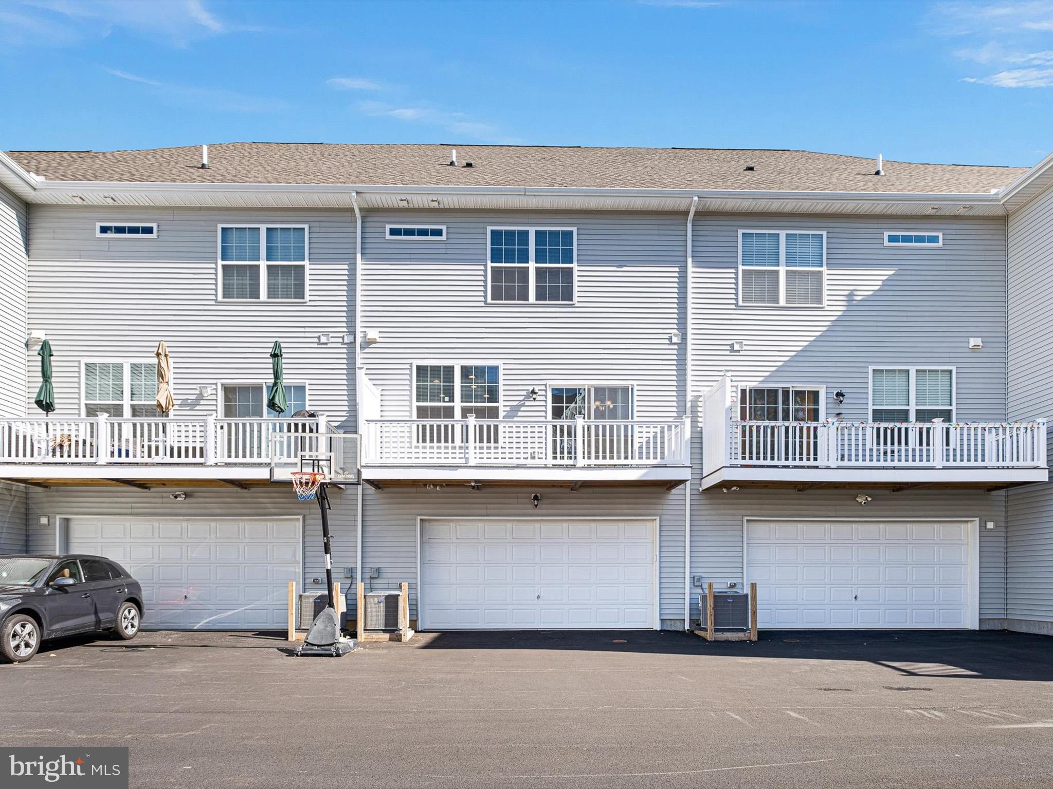 DARLEY GREEN - Residential Lease