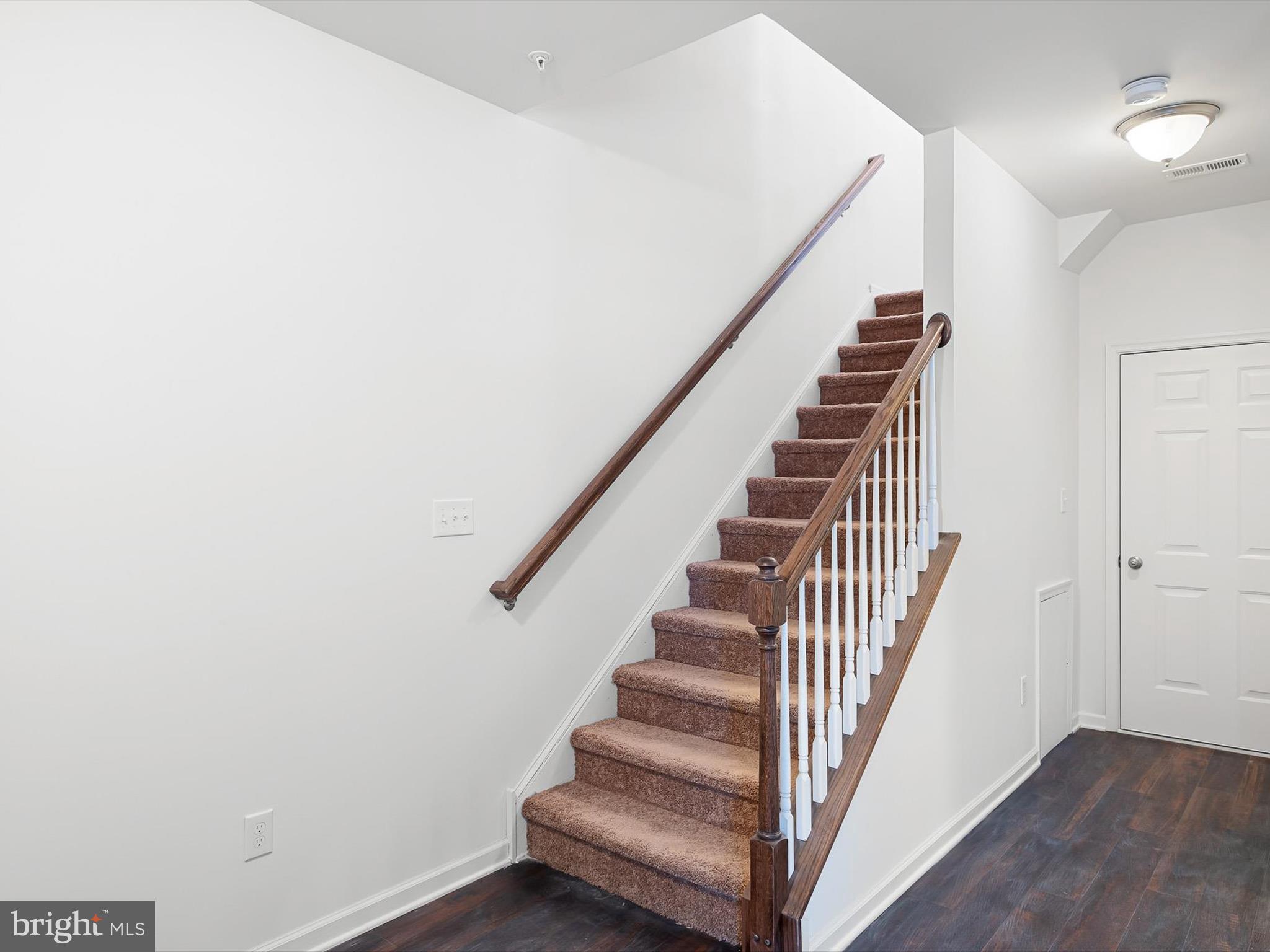 DARLEY GREEN - Residential Lease