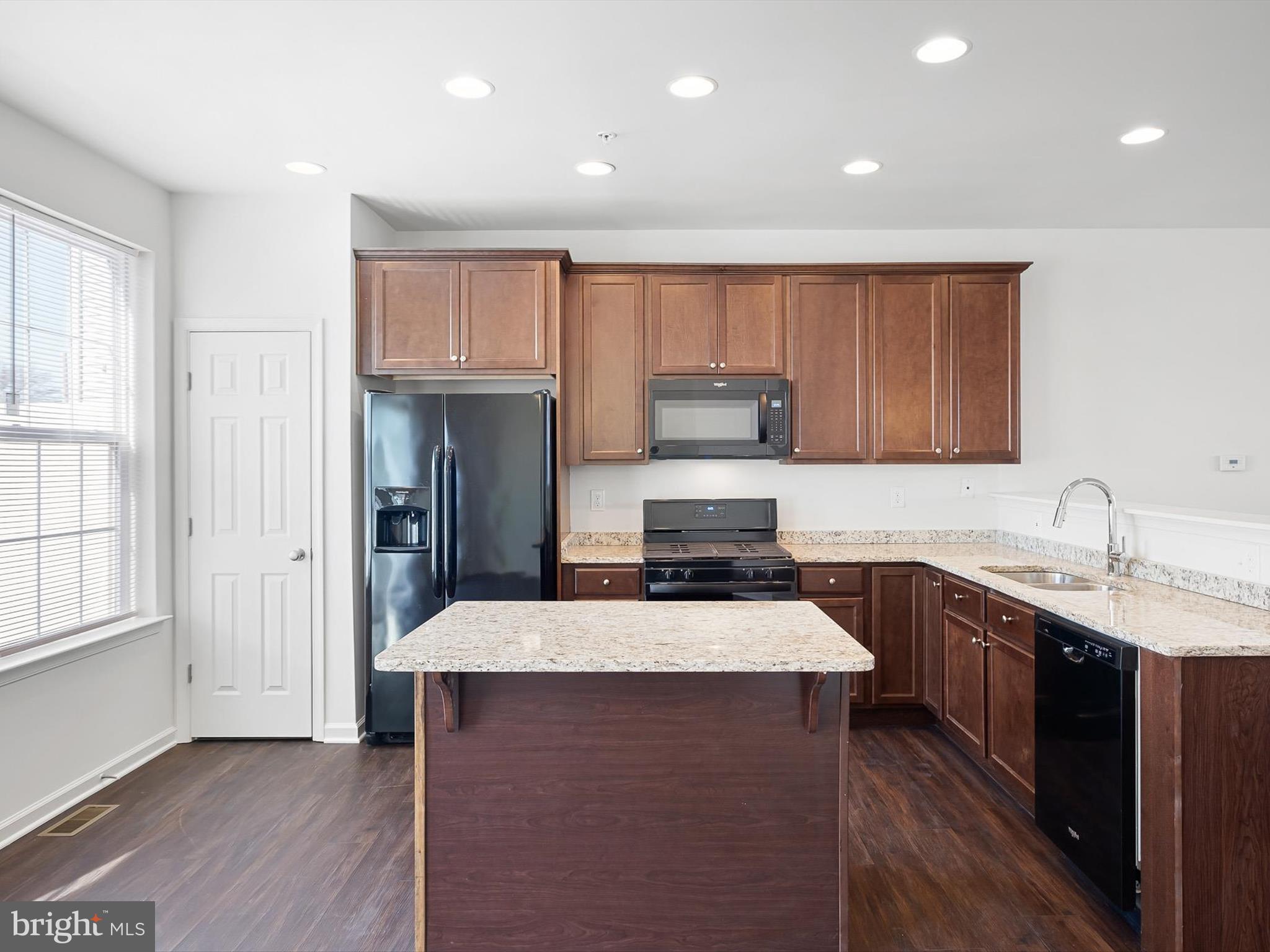 DARLEY GREEN - Residential Lease