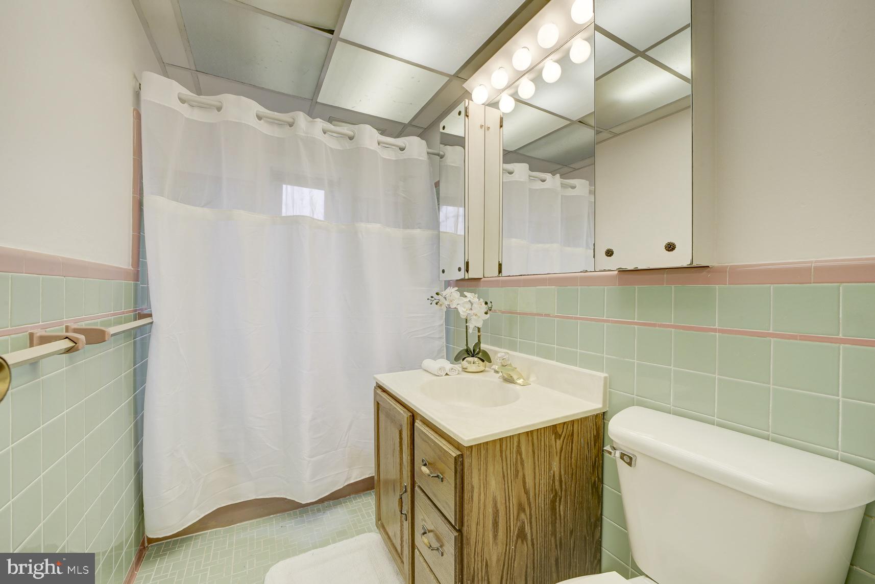 VEIRS MILL VILLAGE - Residential