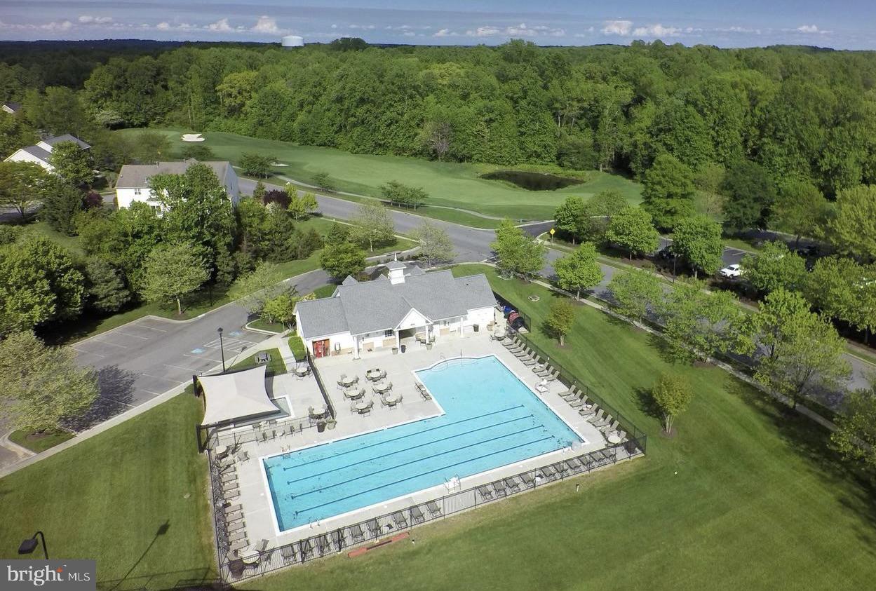 SOUTH RIVER COLONY - Residential