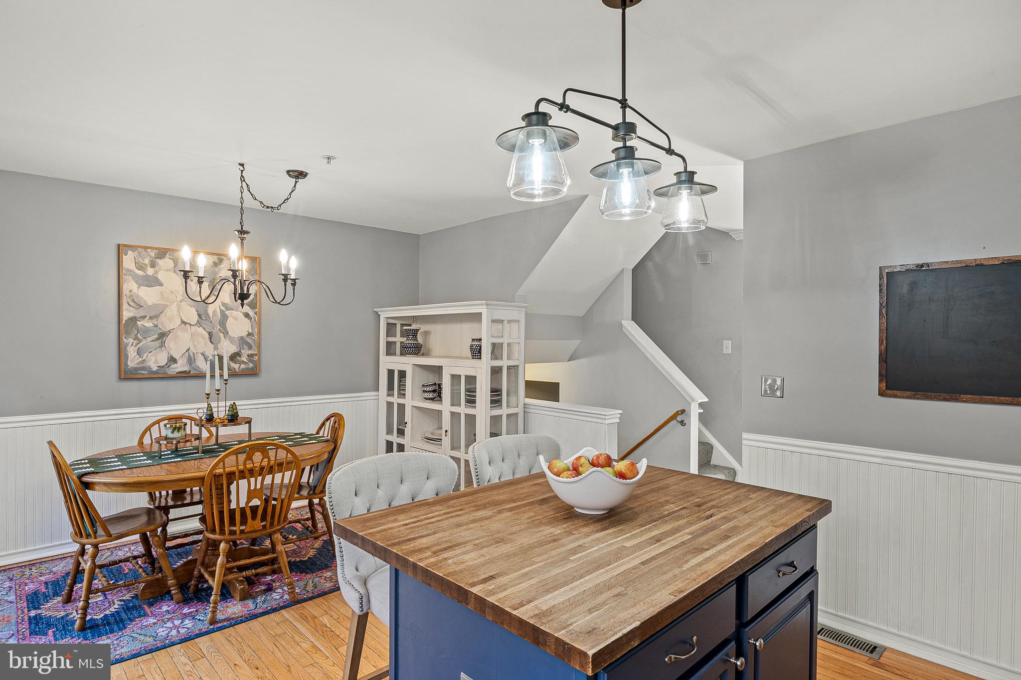 SOUTH RIVER COLONY - Residential