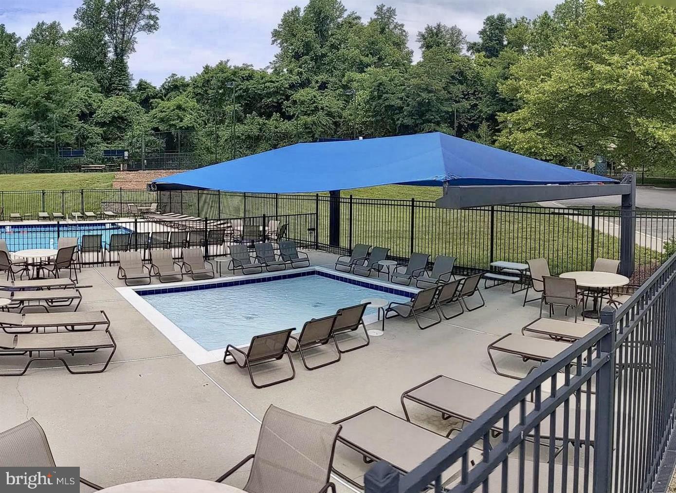 SOUTH RIVER COLONY - Residential