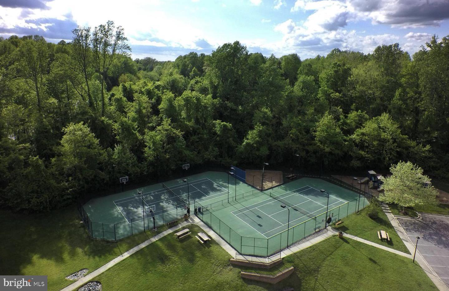 SOUTH RIVER COLONY - Residential