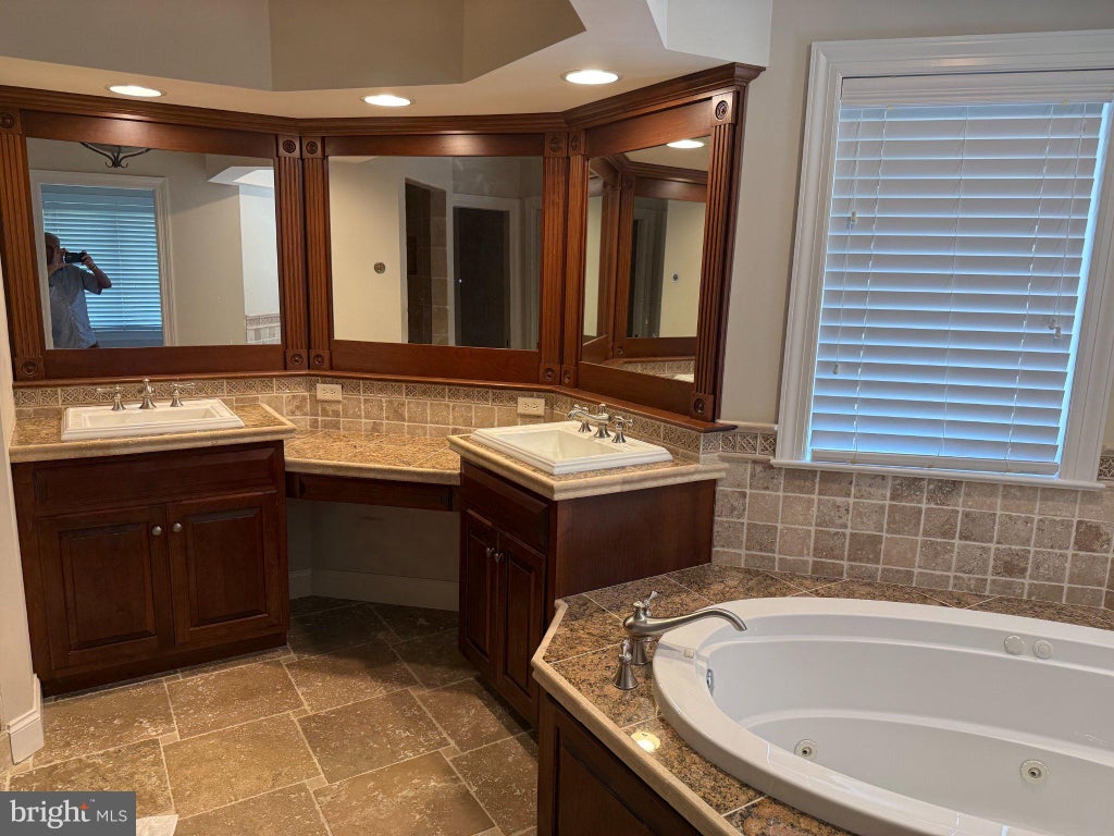 Photo of 224 Settlers Bnd, LANCASTER, PA 17601 (MLS # PALA2096228)
