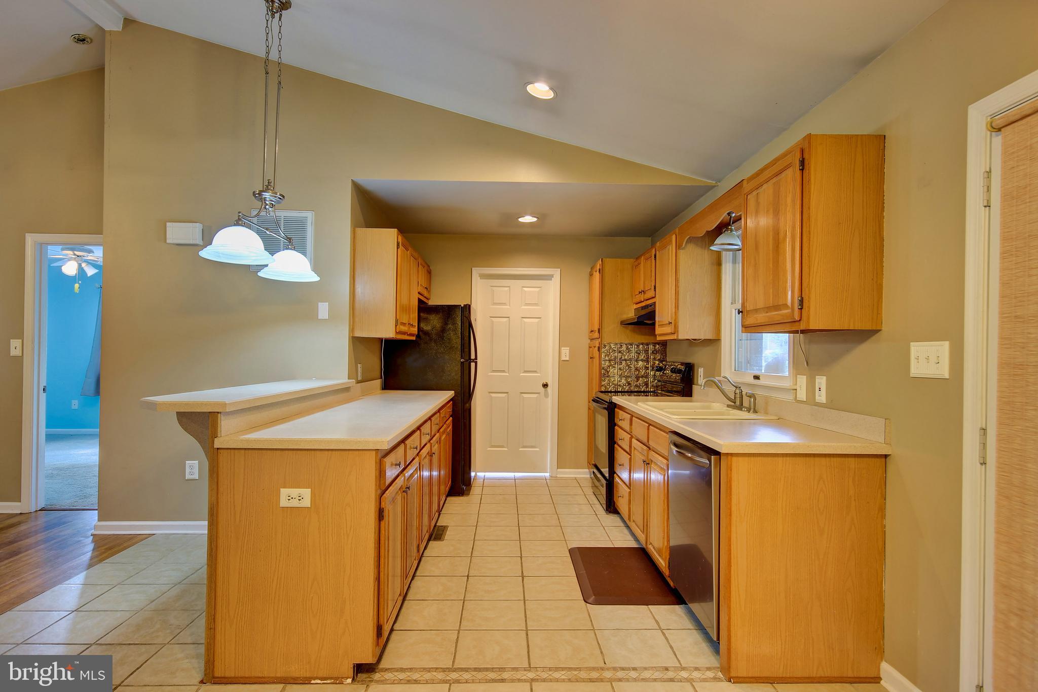 RAINTREE VILLAGE - Residential