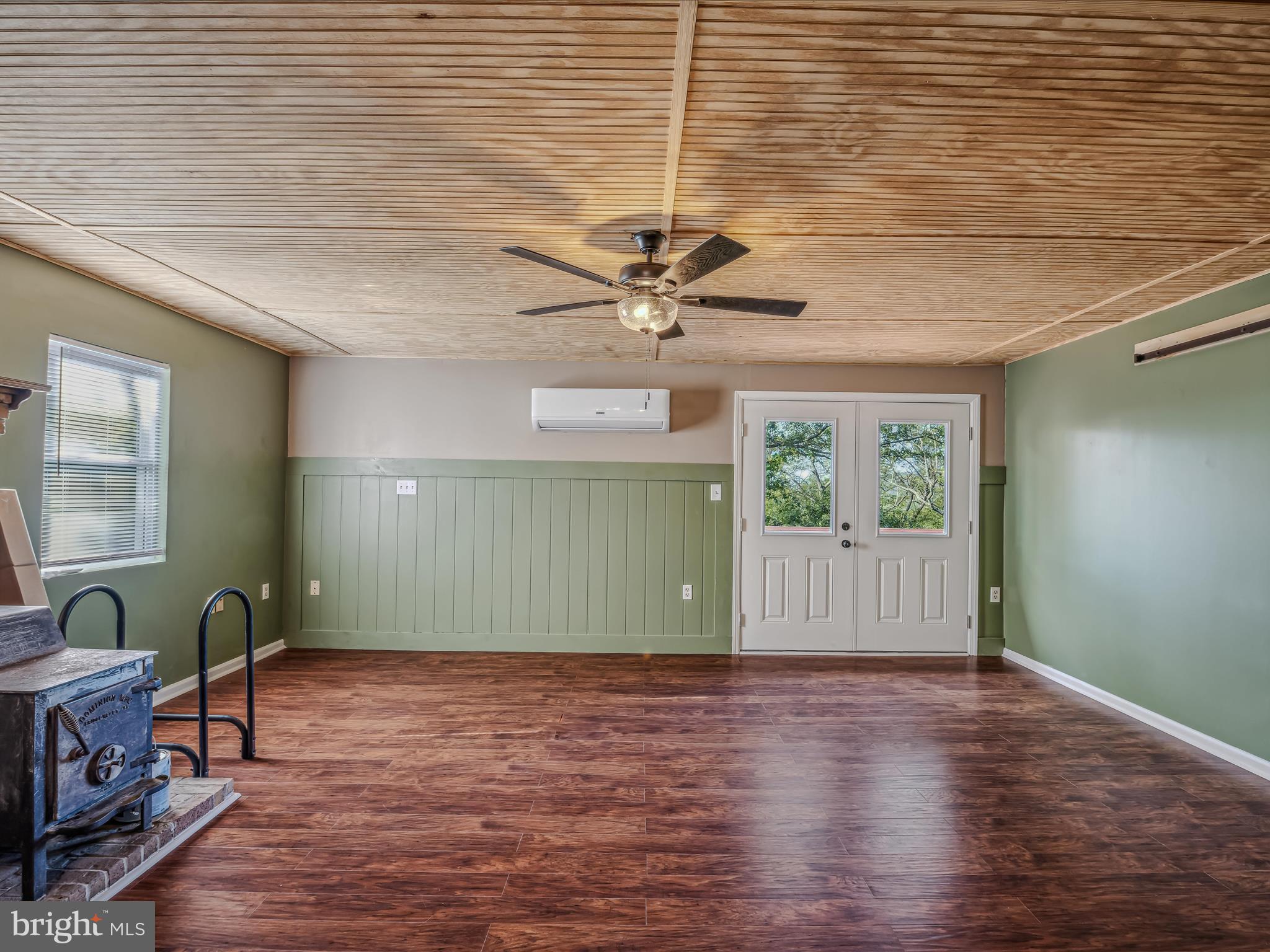 SLEEPY HOLLOW SUBDIVISION - Residential