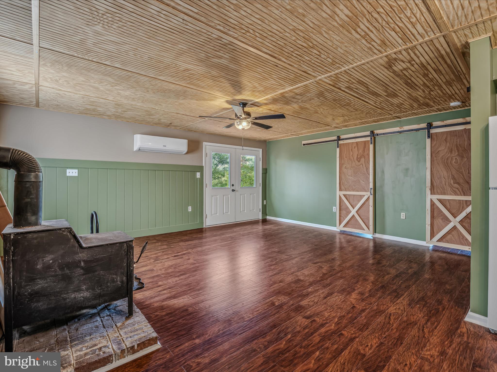 SLEEPY HOLLOW SUBDIVISION - Residential