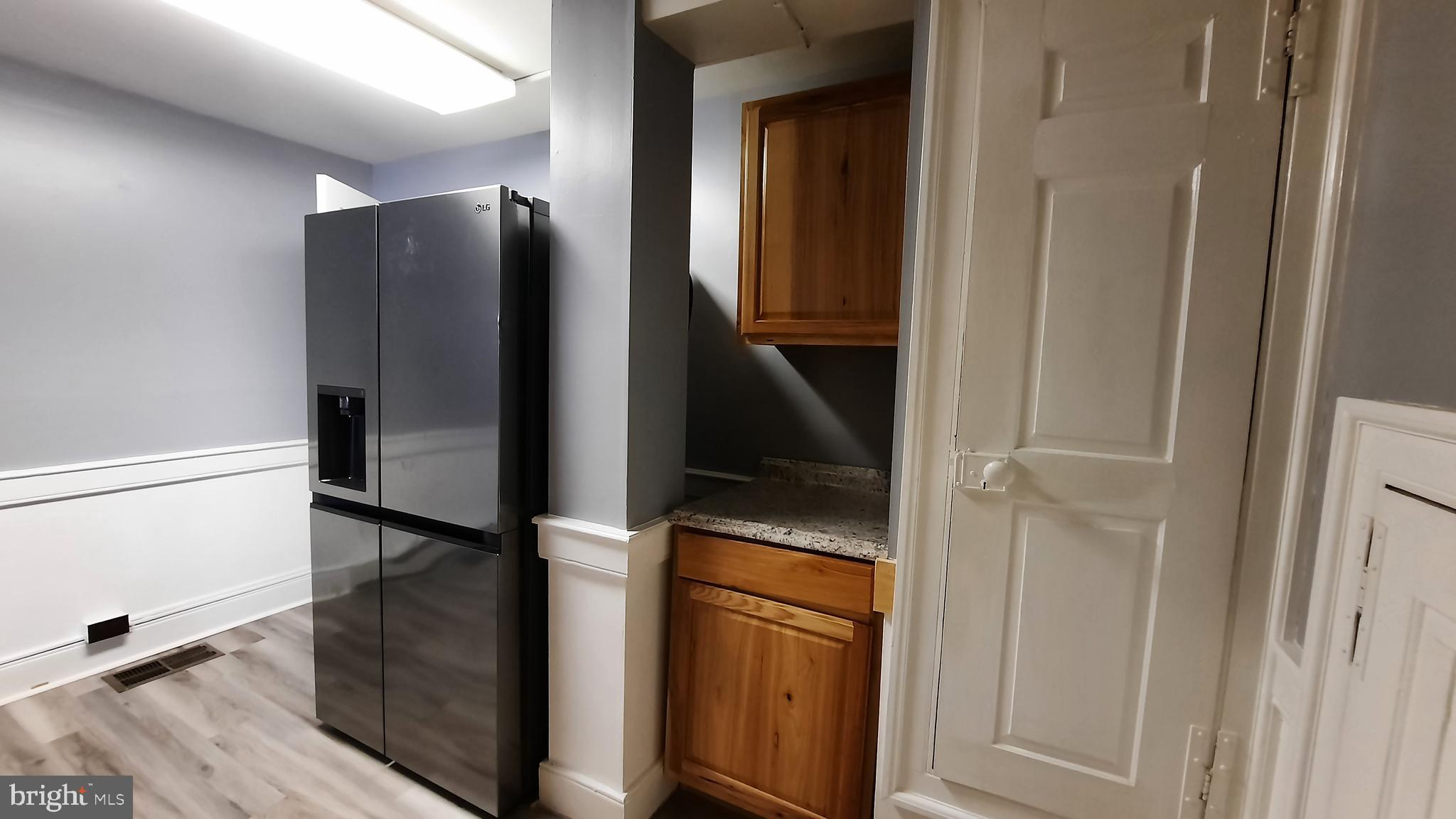 DOWNTOWN - Residential Lease