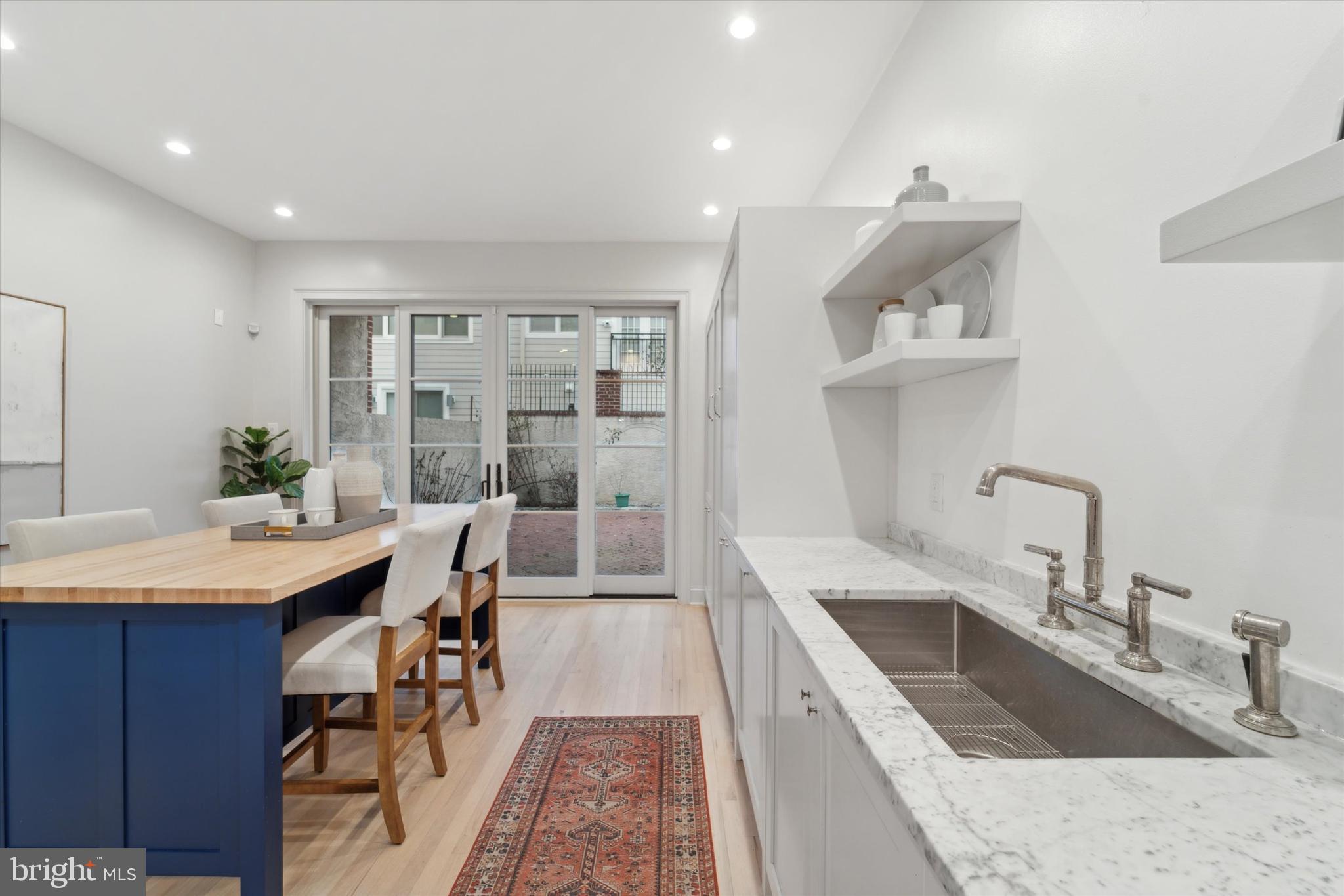 ART MUSEUM AREA - Residential