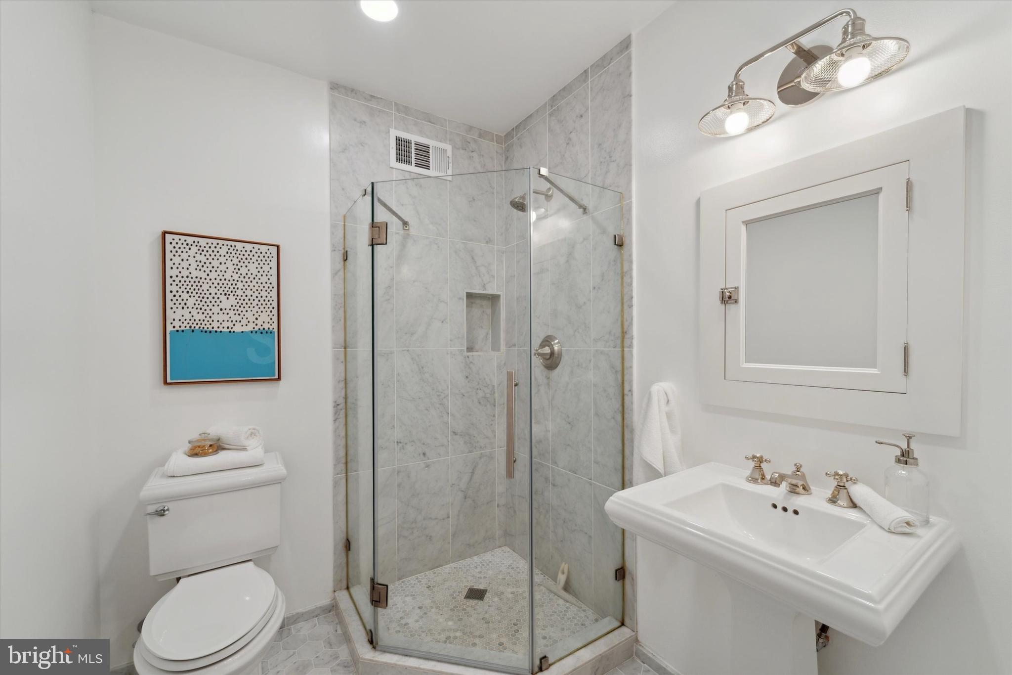 ART MUSEUM AREA - Residential